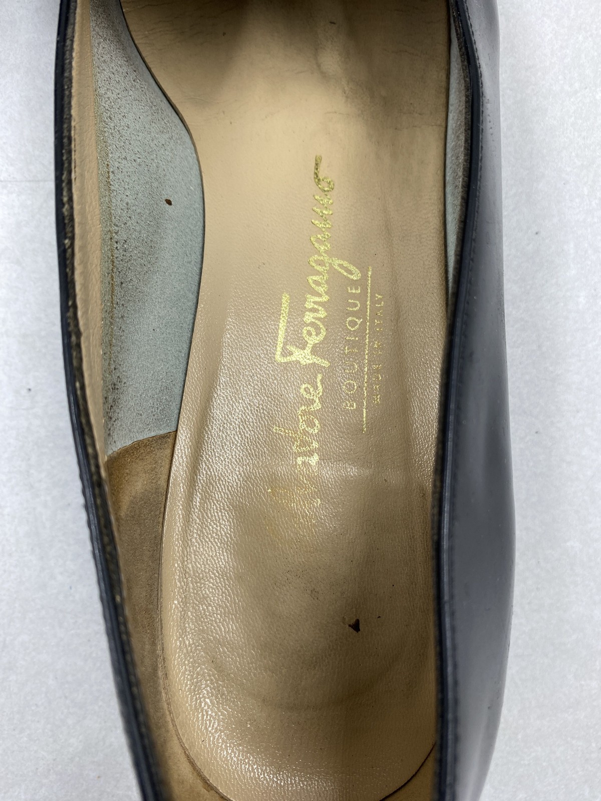 Salvatore Ferragamo Black Patent Leather Grosgrain Bow Pumps COA Size 8 2A