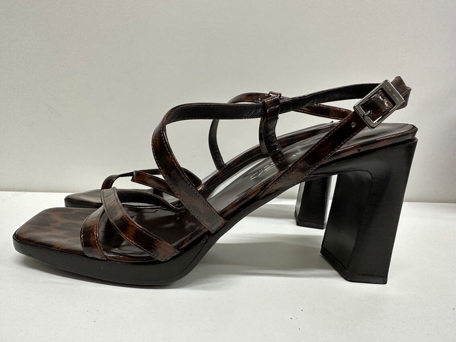 Via Spiga women size 7.5M leopard brown print leather heel buckle sandals