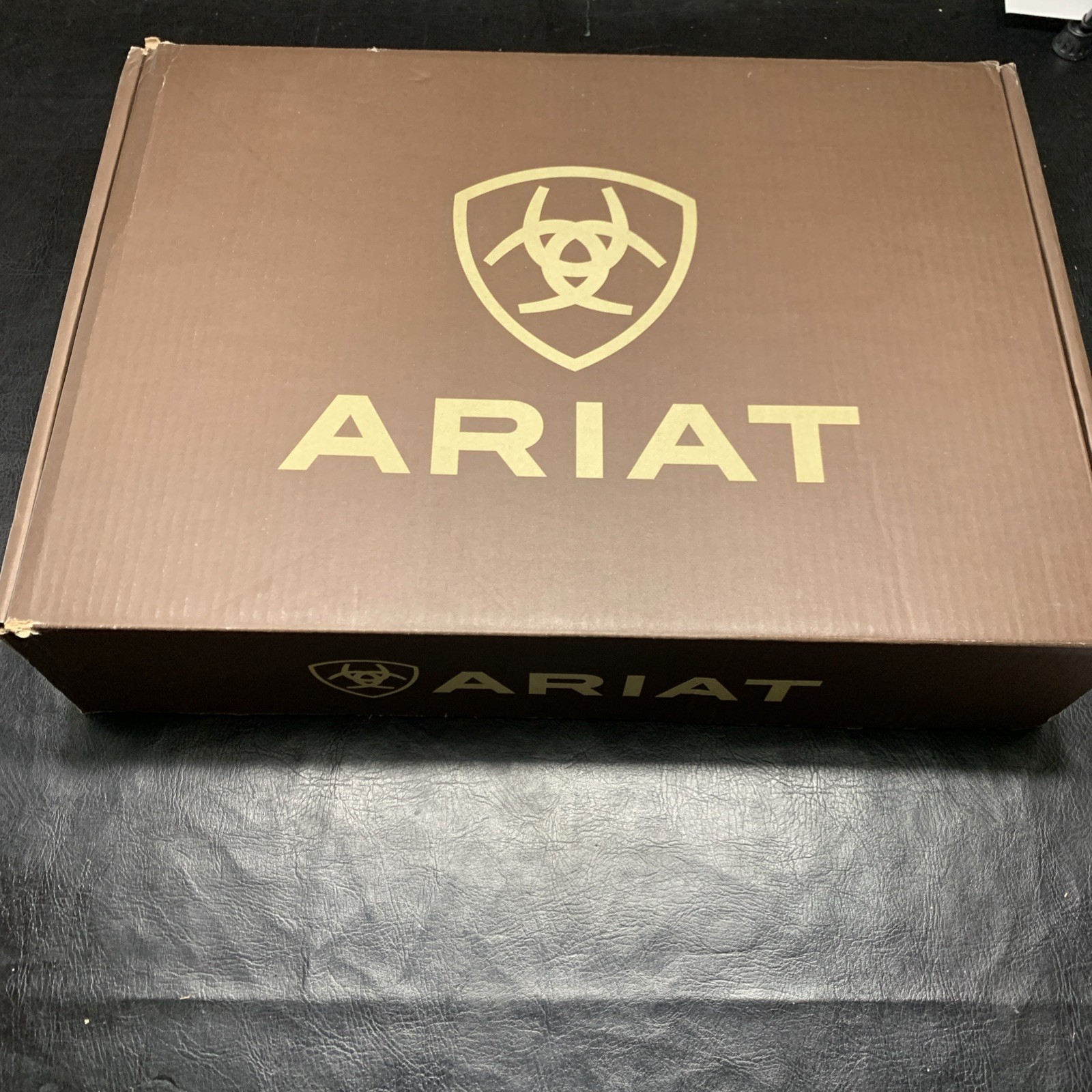 Cowgirl boots Pink Ariat Casanova size 5.5 New In Box Toe X Height 16”