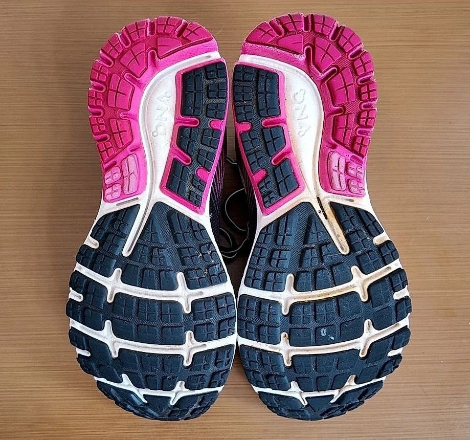 Brooks Ghost 10 Women’s Running Shoes, Black Pink White, US Size 8.5
