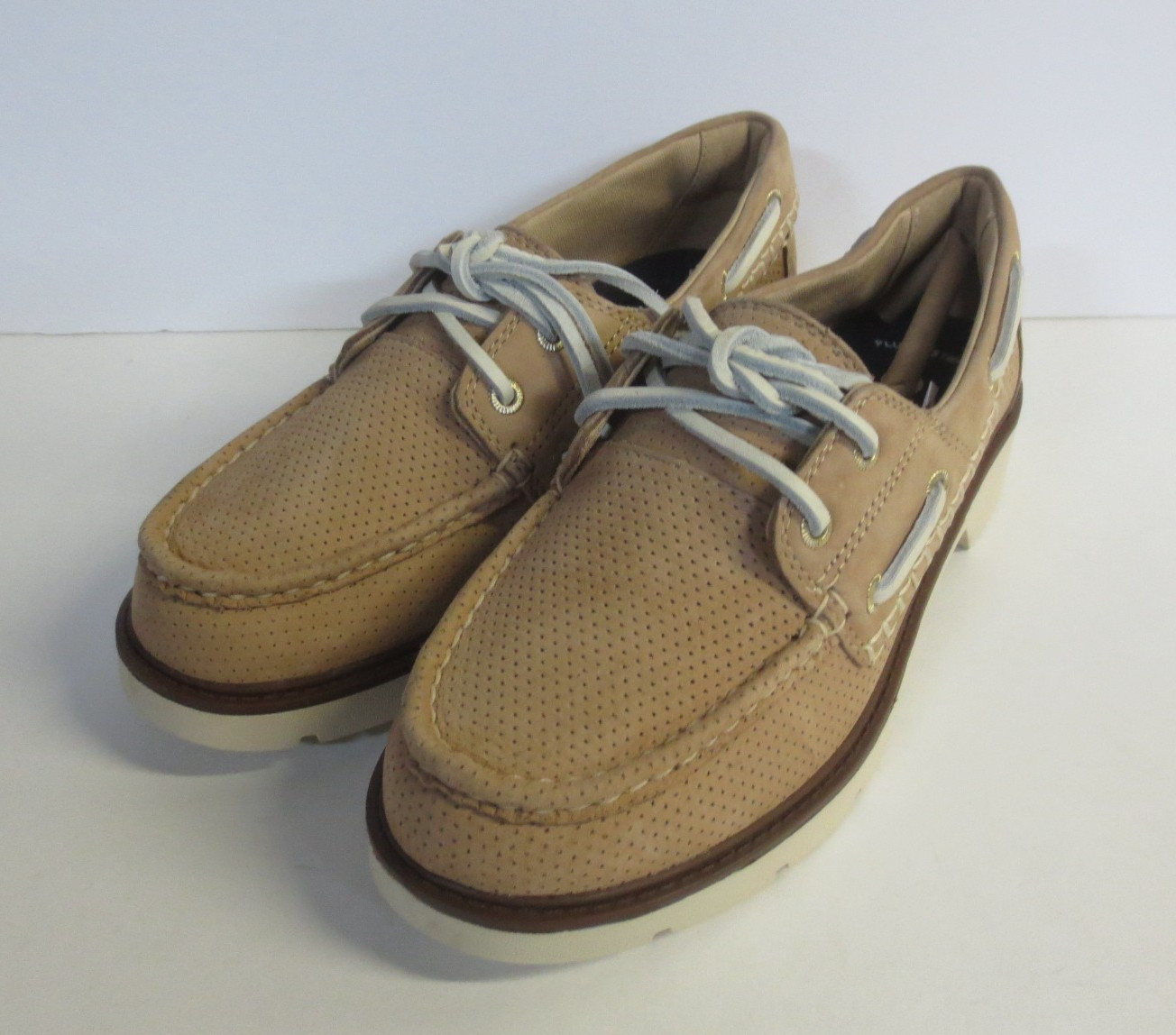 SPERRY WELLS WOMEN’S BOAT SHOES – TAN – US 5