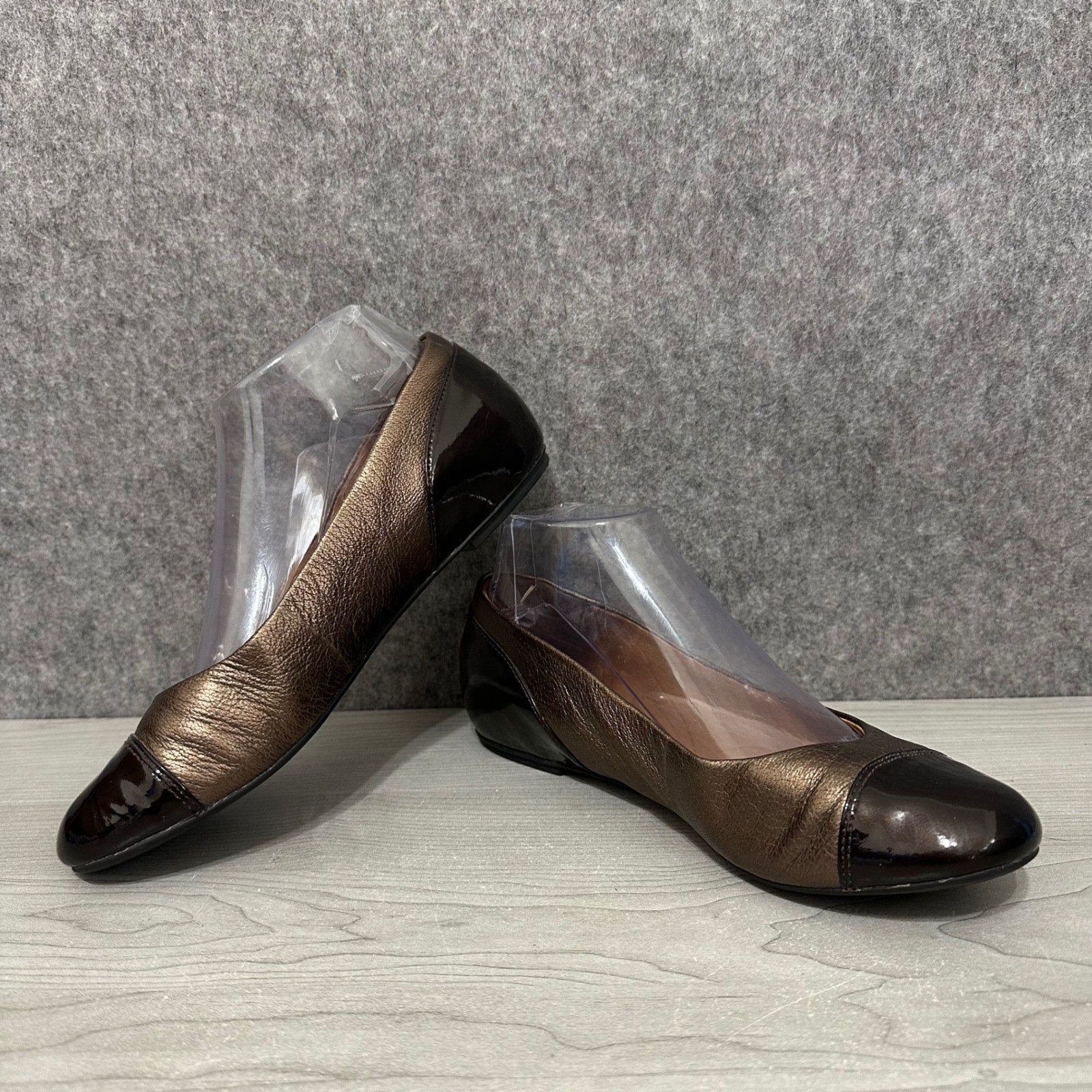 Clarks Indigo Bronze Metallic Womens Sz 6.5 Leather Patent Cap Toe Ballet Flats