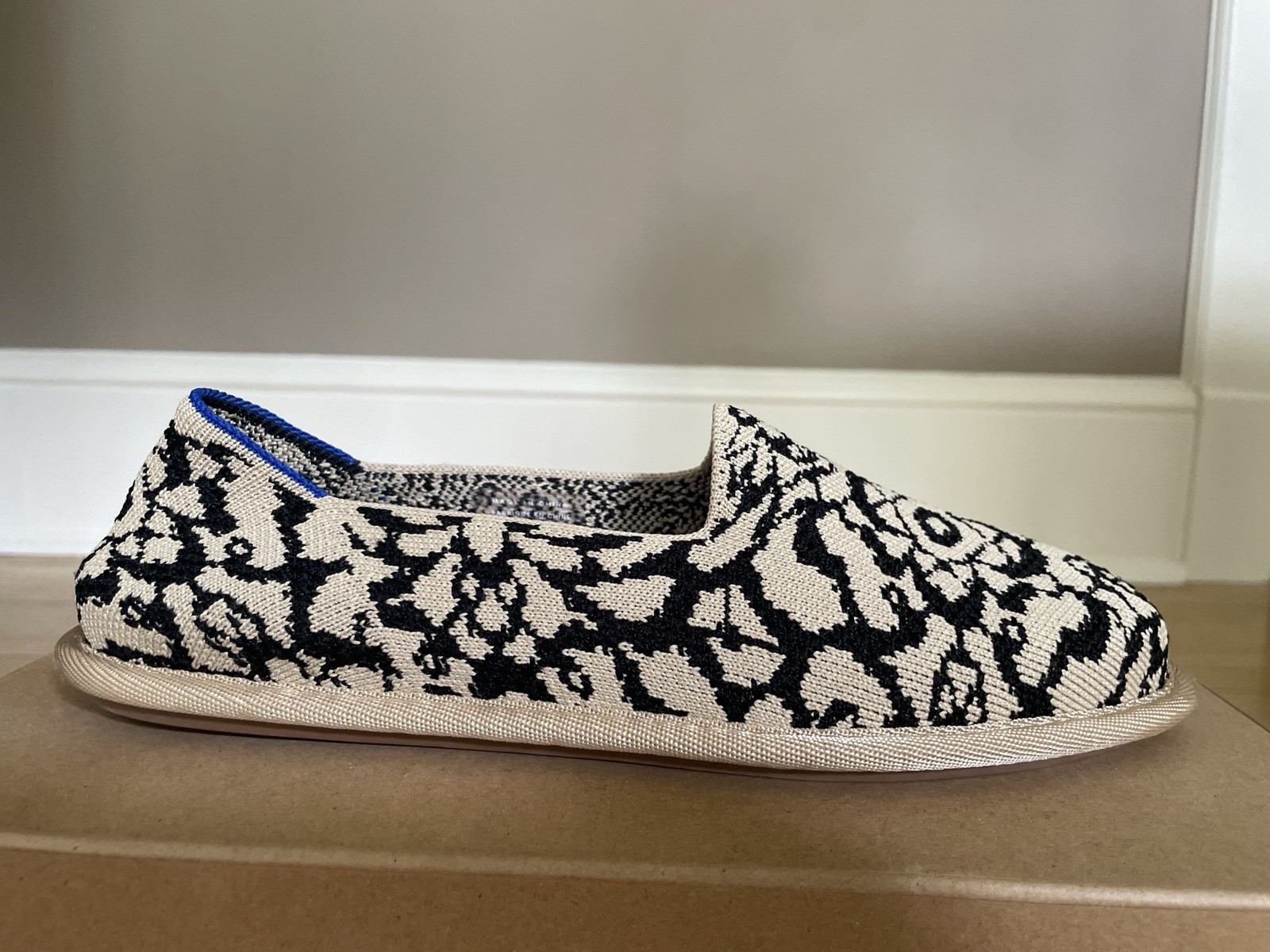 Rothy’s The Cruiser Loafer 8.5 Espresso Bloom Brown Beige Floral Lace Knit