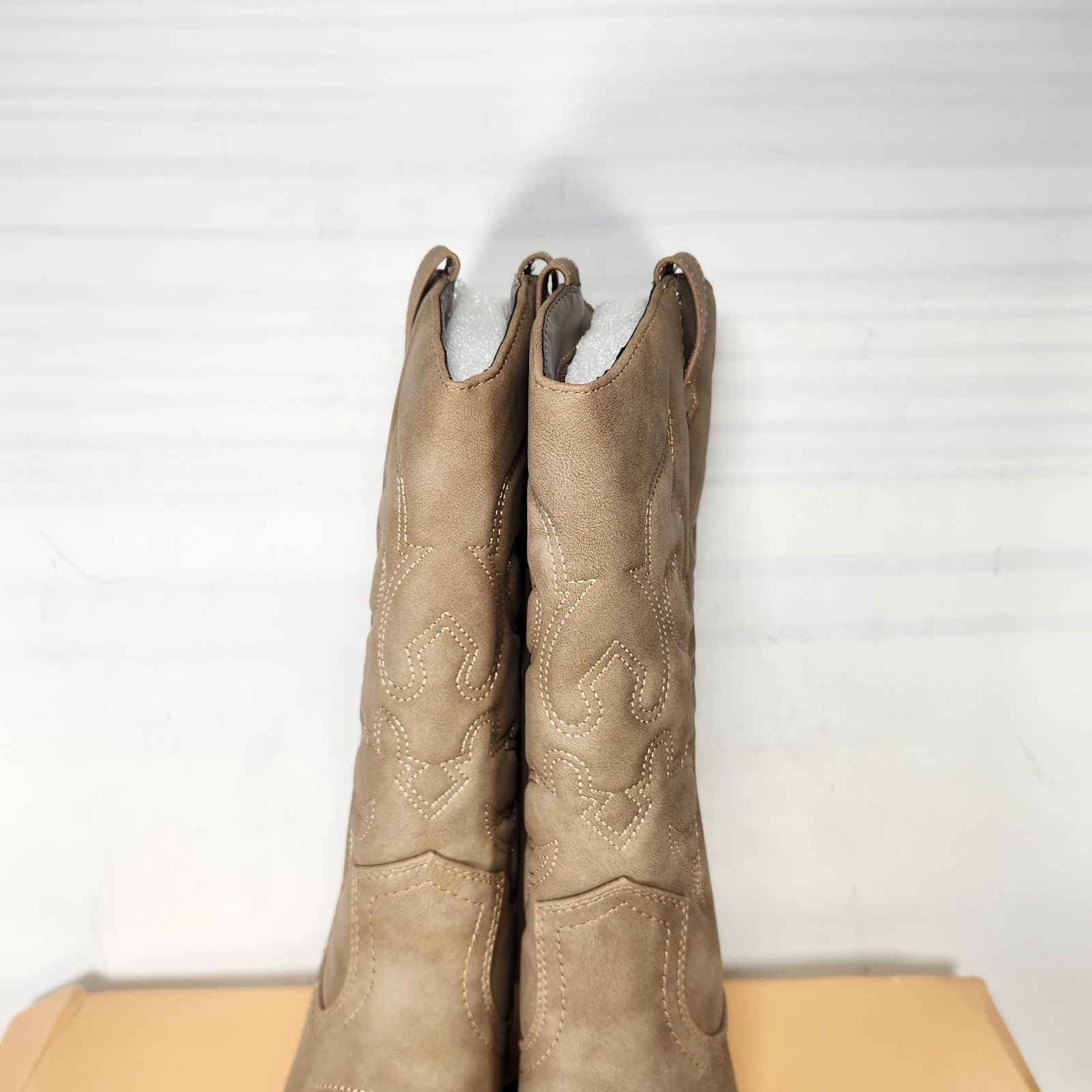 8.5 WOMEN – Soda Teller – Light Taupe