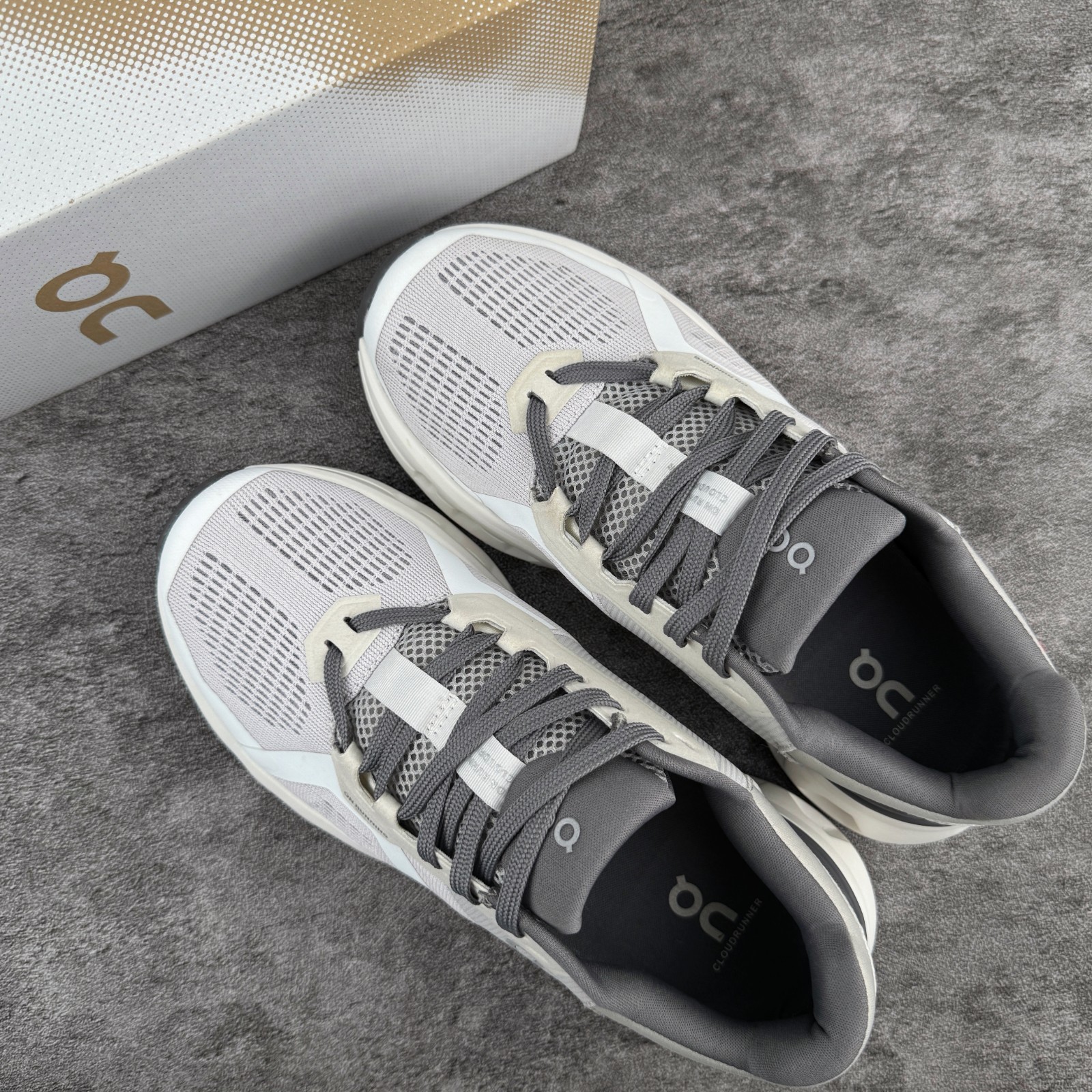 NEW On CLOUDRUNNER 2 Women’s Running Shoes Frost | White US Sizes 7-9