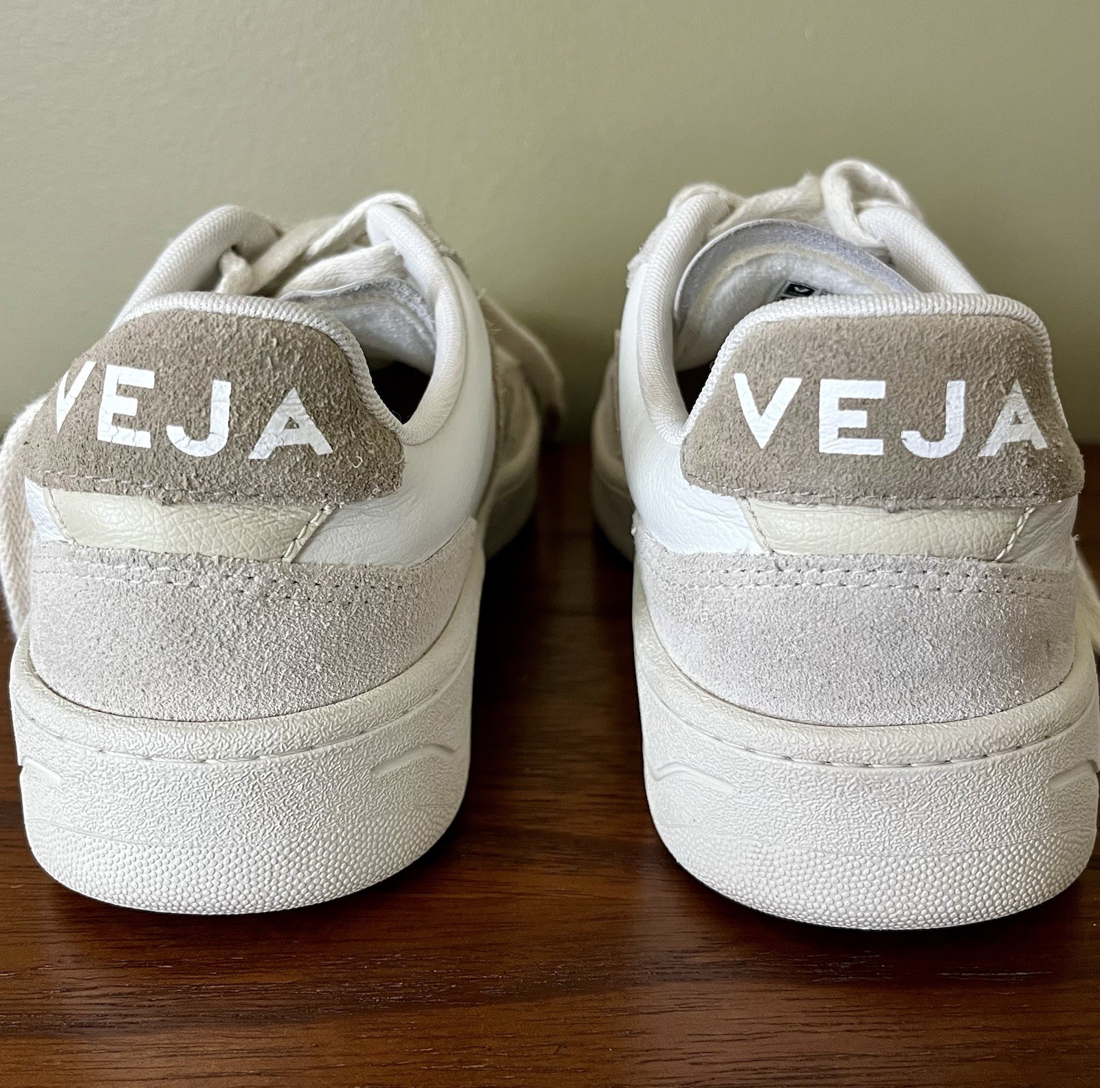 Veja V-90 White Taupe Sneaker, Color WHITE TAUPE, UK 38/US 7