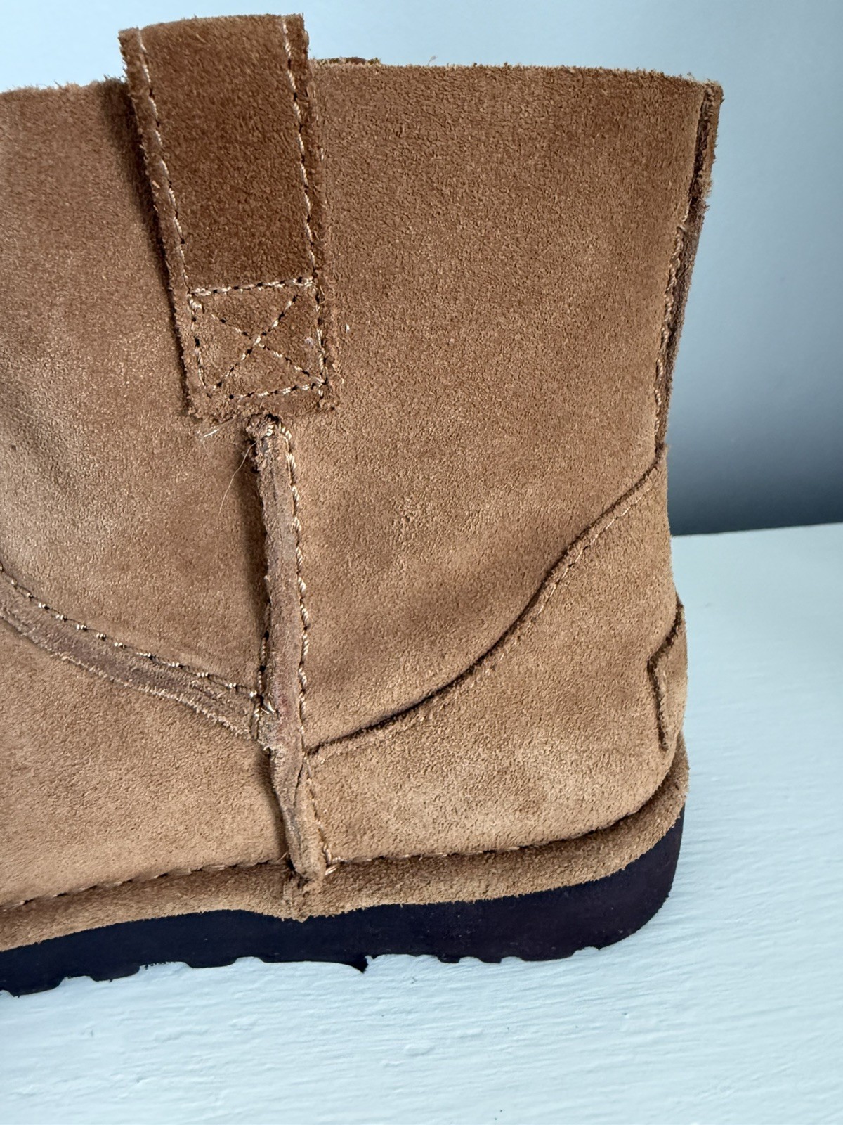 UGG Classic Mini Unlined Chestnut Leather Suede Boots Booties Women’s 6