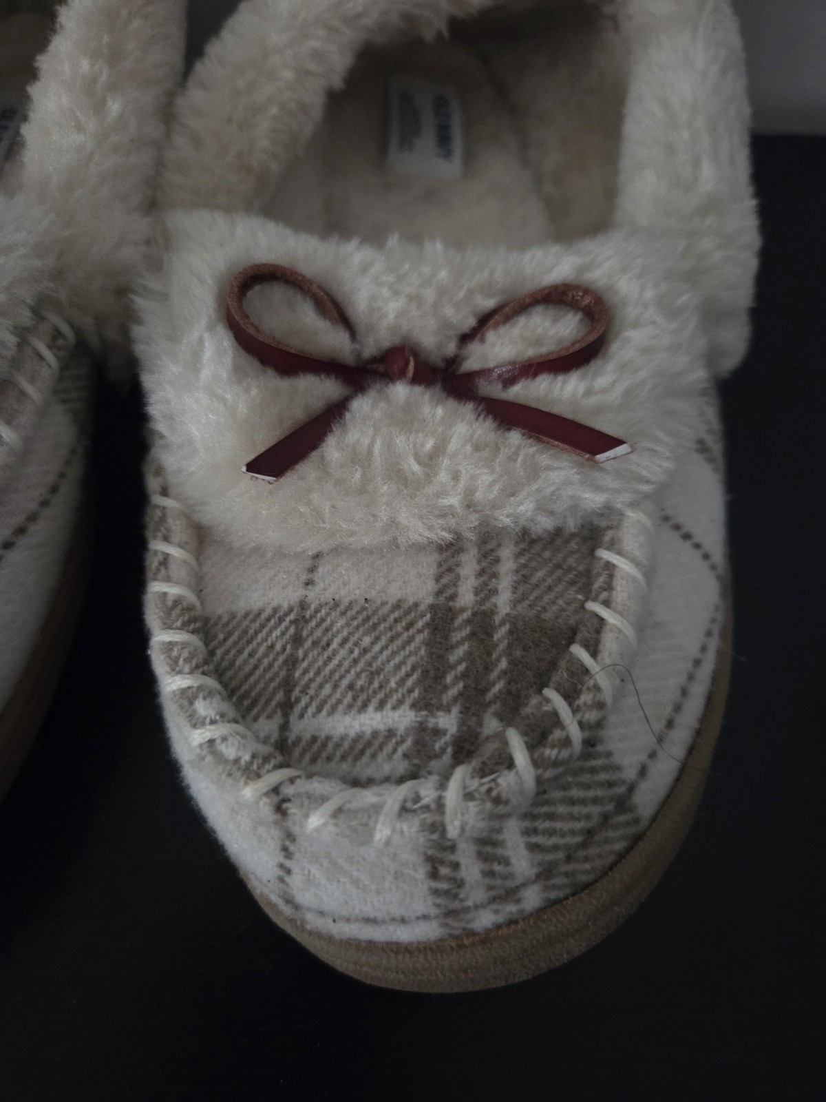 Faux-Fur Trim Moccasin Slippers Old Navy Size 7 Bow Detail Tan Plaid