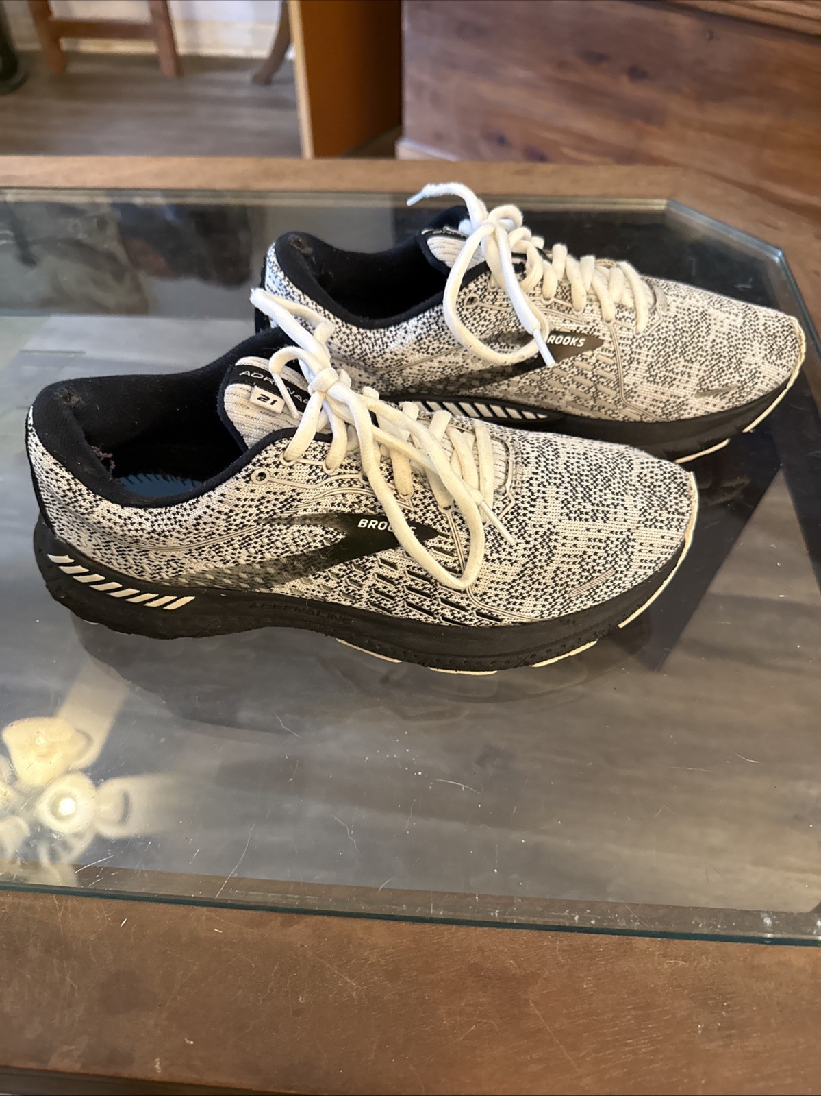 Brooks Adrenaline GTS 21 Womens Running Shoes 1203291B135 Gray Size 9