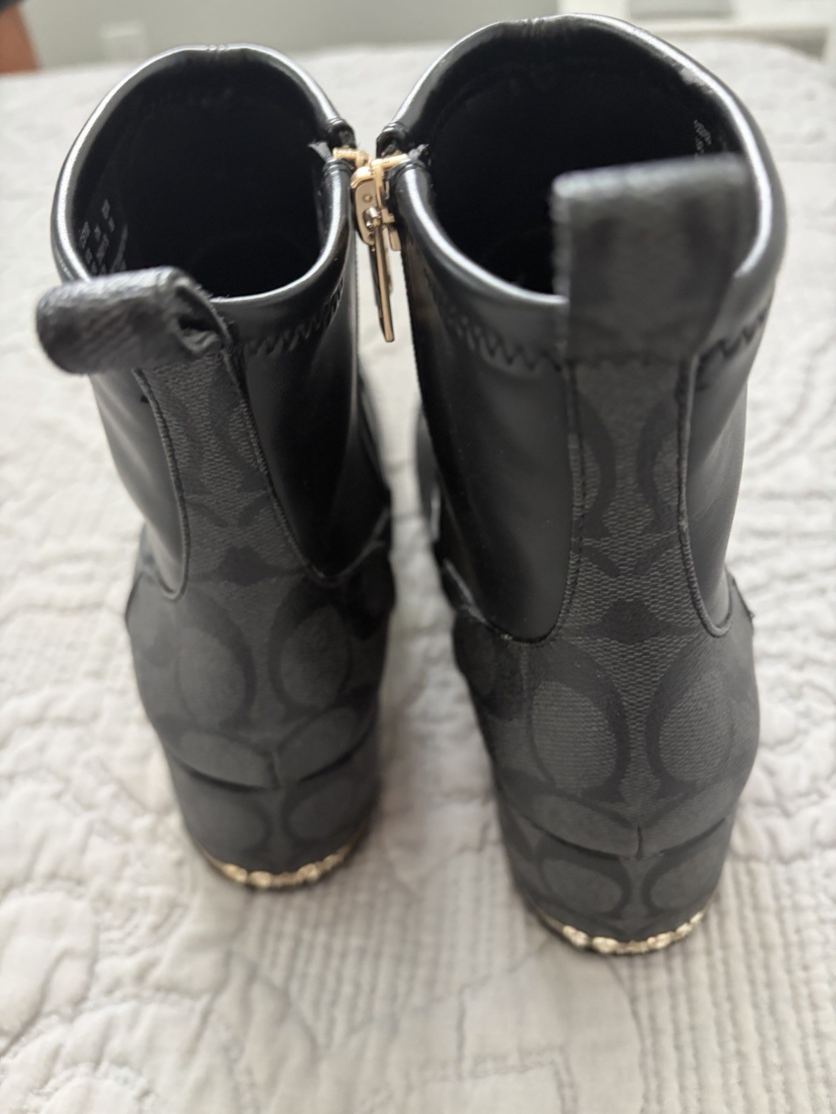 COACH Signature Black Leather Ankle Bootie Zip Almond Toe Women’s US 8.5 EU 39