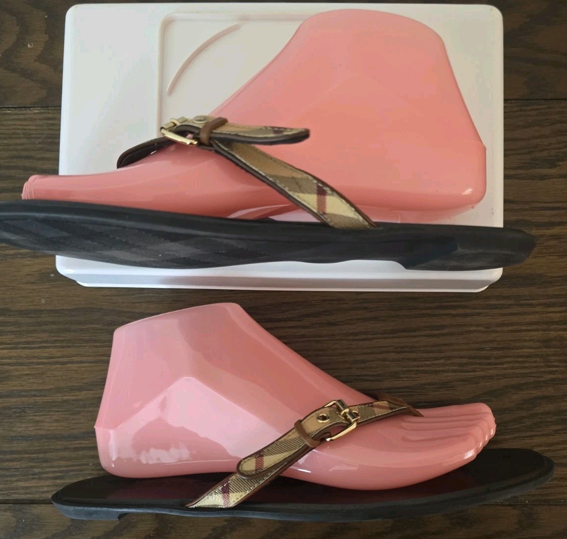 Burberry Womens Sz 8.5 EU 39 Pavilion Check Thong Sandals Jacquard Nova Check