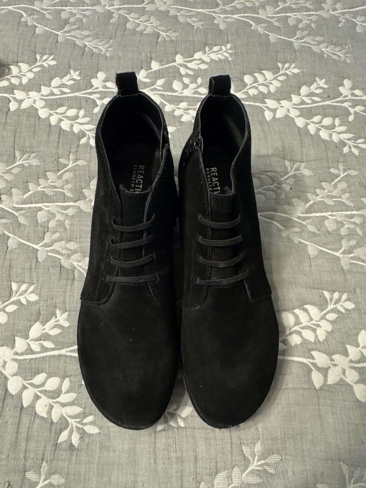 Kenneth Cole Reaction Women’s Black Suede Ankle Boot Size 11
