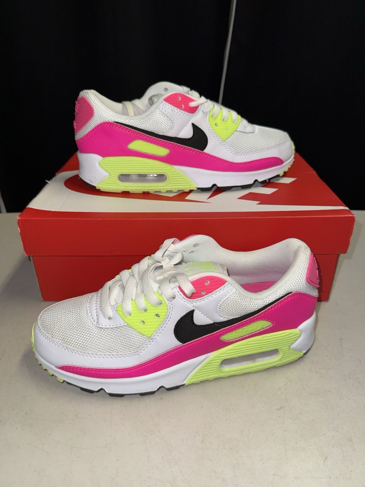 Nike Air Max 90 Women’s Running Shoes Size 8 White Pink Green Low Top Sneakers