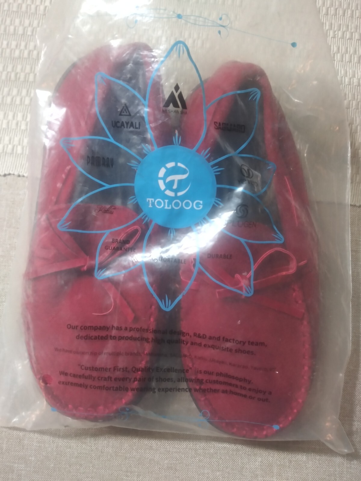 Brand New Toloog Indoor Moccasin Size 10 Women/8 Men Red OBO