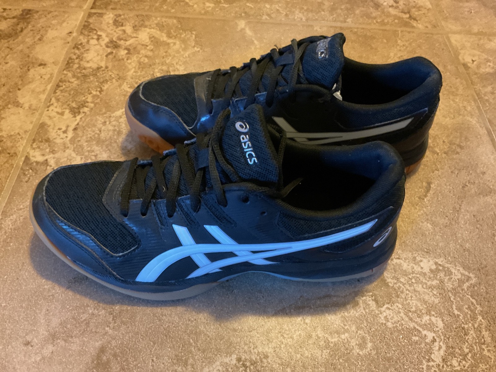 Asics Gel Rocket Women’s Volleyball Gym Shoes Black/white Size 8.5