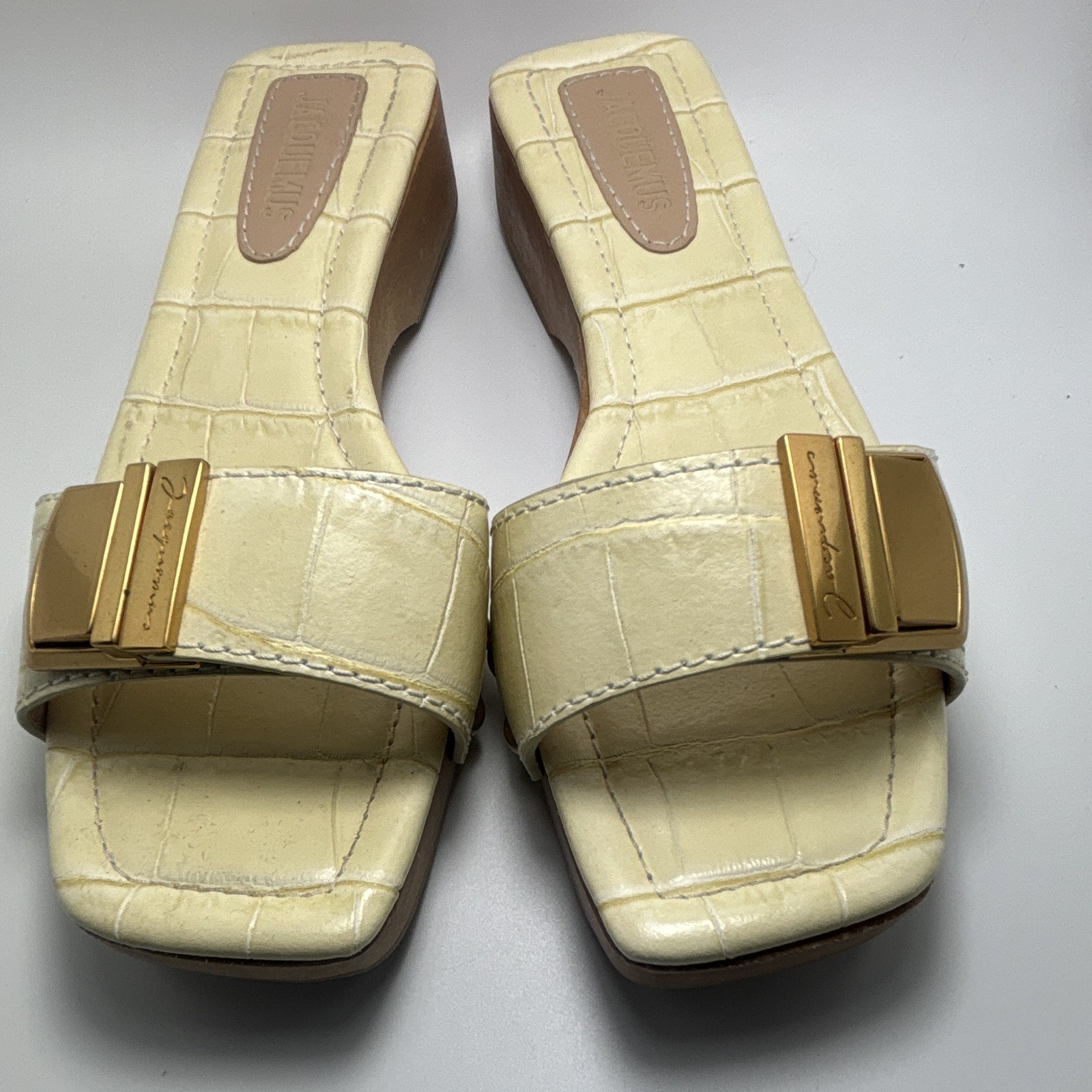 Jacquemus Beige Croc Embossed Leather Slide Sandals Buckle Logo EU 37/ US 6.5-7
