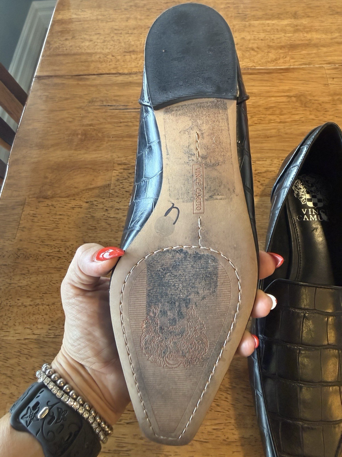 Vince Camuto Darmitta black croc-embossed leather loafer 7.5 Classic Gold Buckle