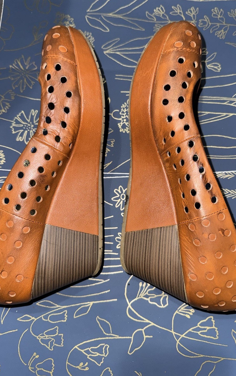 🌸Reaction Kenneth Cole Sippin Soda Wedges Vintage Women’s Tan Leather Sz 8.5