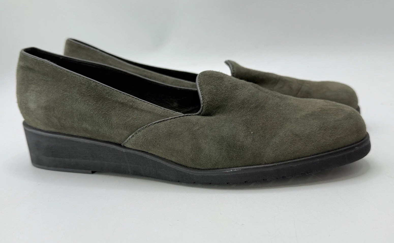 Cole Haan Suede Slip-on Green Loafers Sz 6.5B Office Professional Model Workwear