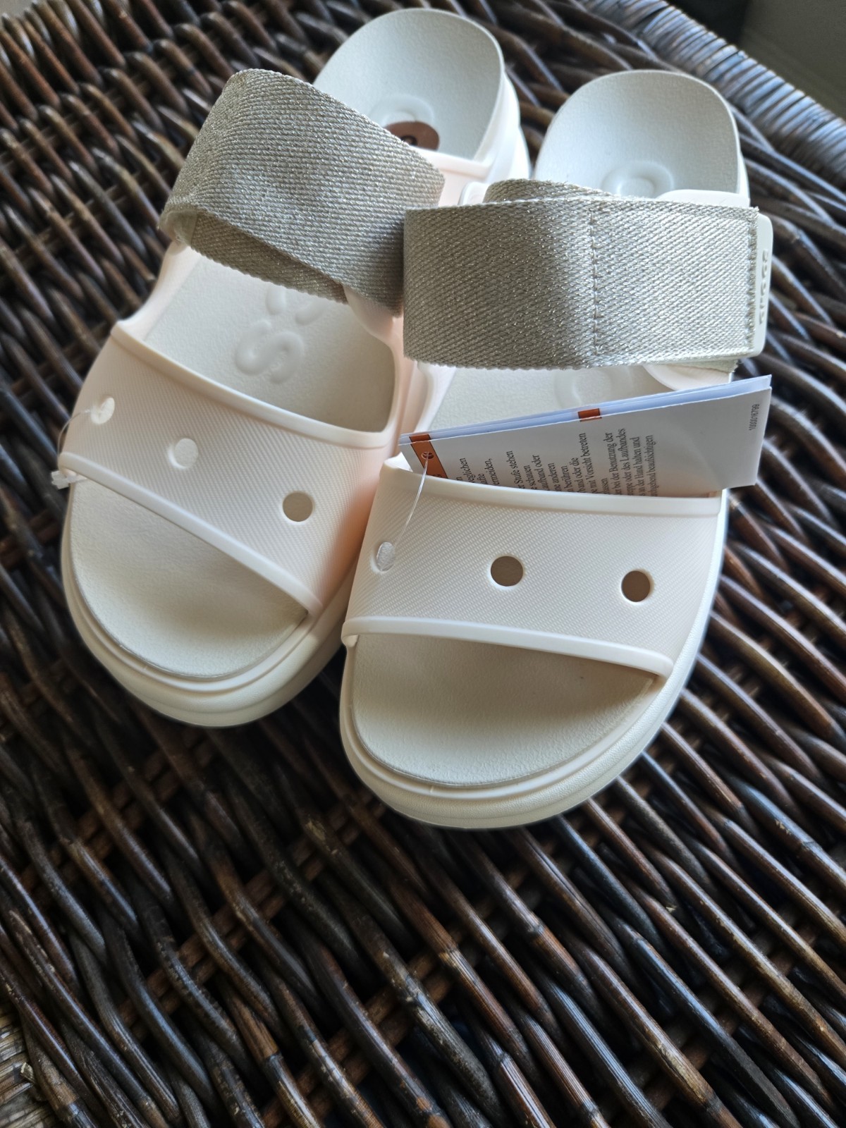 Woman’s Sandals Crocs Soho Y Strap Sandals