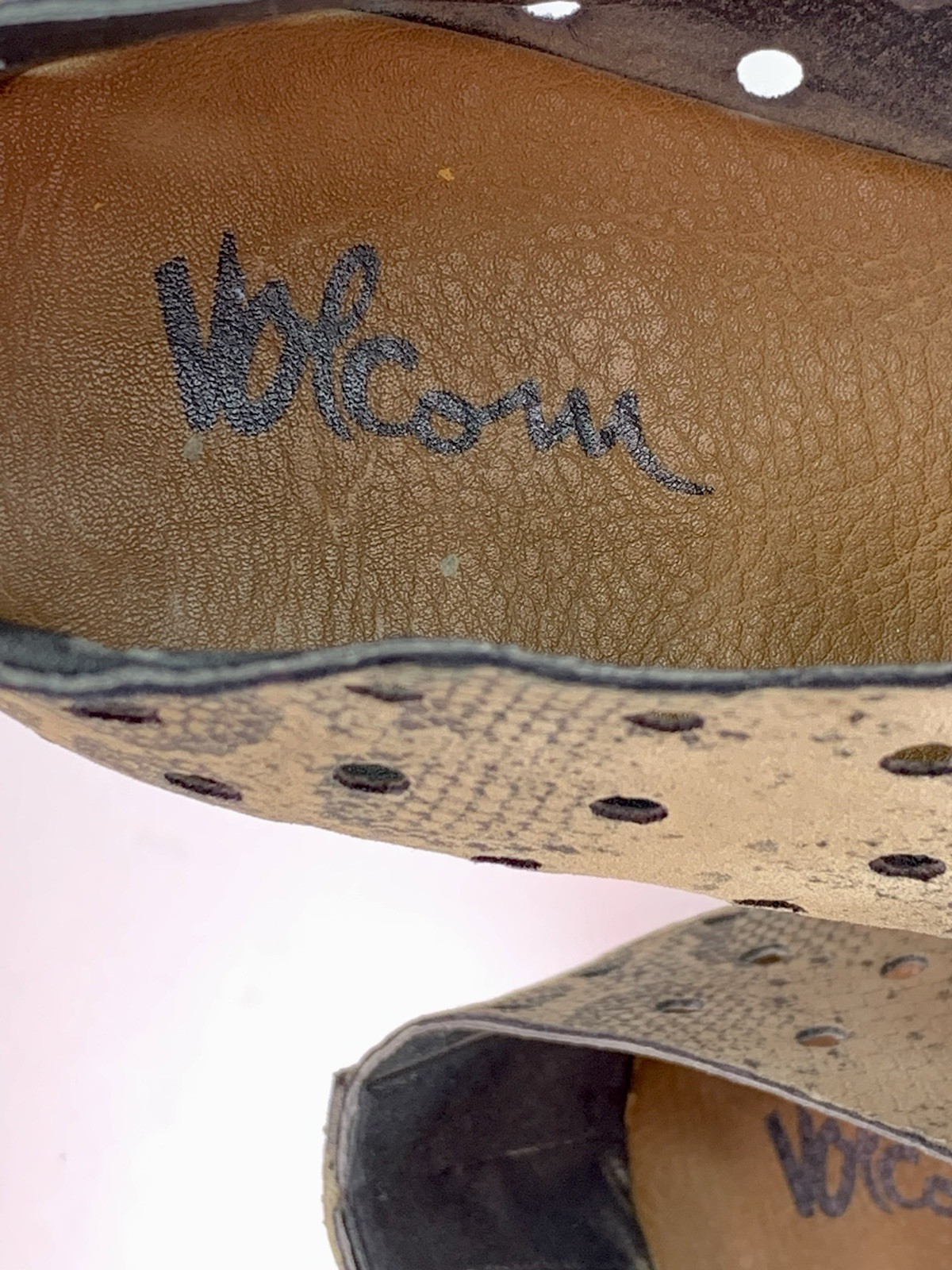 Volcom Open Toe Shoes Animal Print Flats Lace Up Eyelets Women’s 7 Unique Rocker