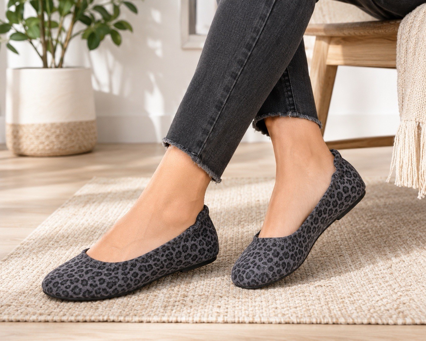 Xappeal Gray Black Leopard Print Ballet Flats Women’s Size 6 Slip On NWOB