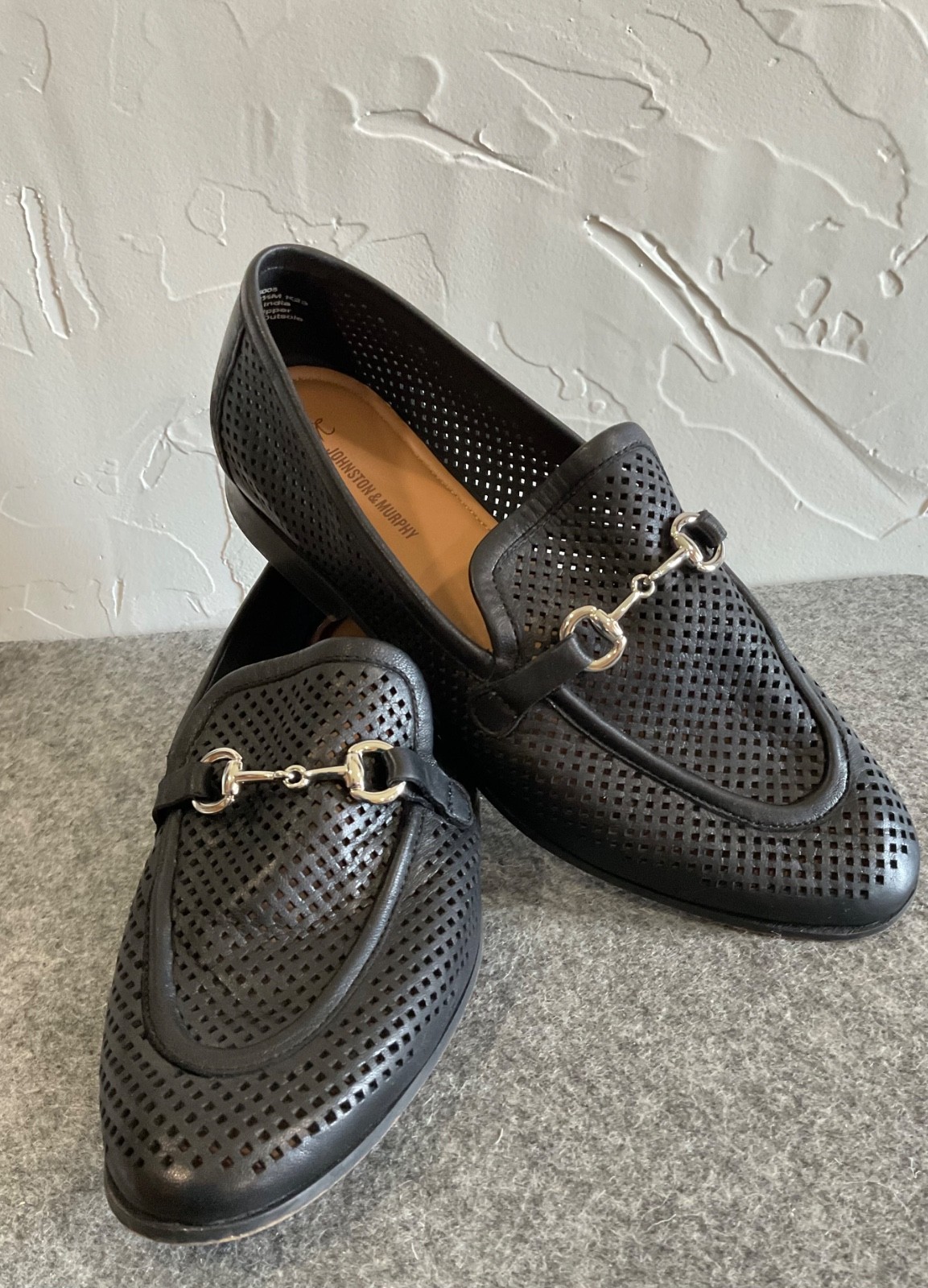 JOHNSTON & MURPHY Black Glove Leather loafer Sz 8.5 in EXCELLENT condition!