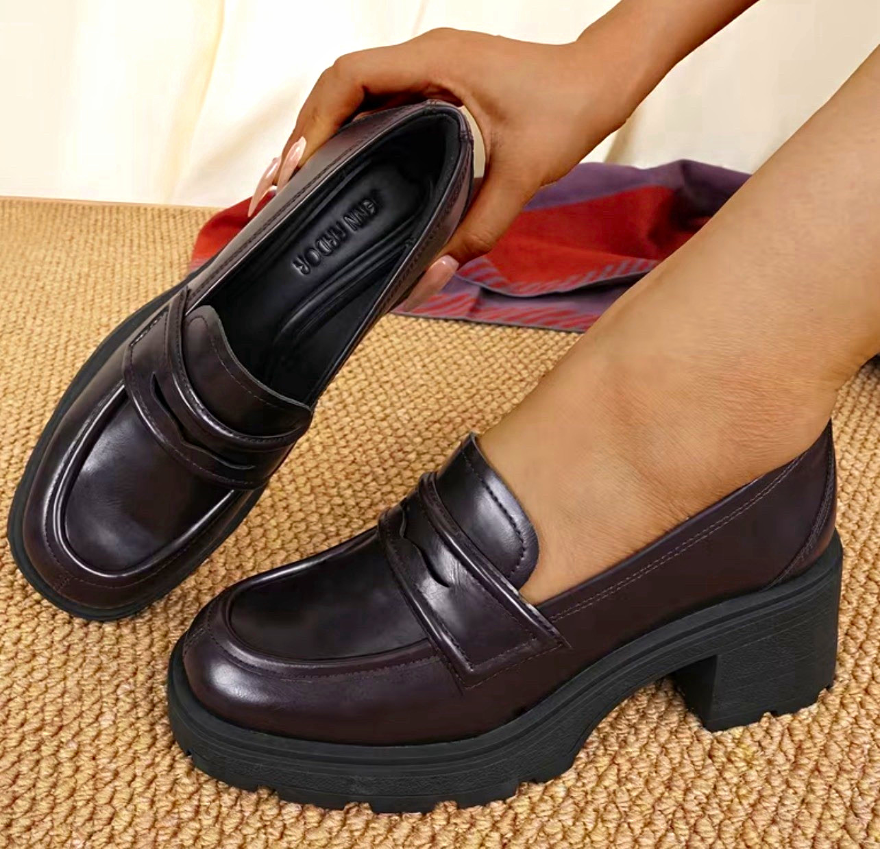 Size 8 JENN ARDOR Women’s Brown/Maroon Faux Leather Slip-On Loafers Padded