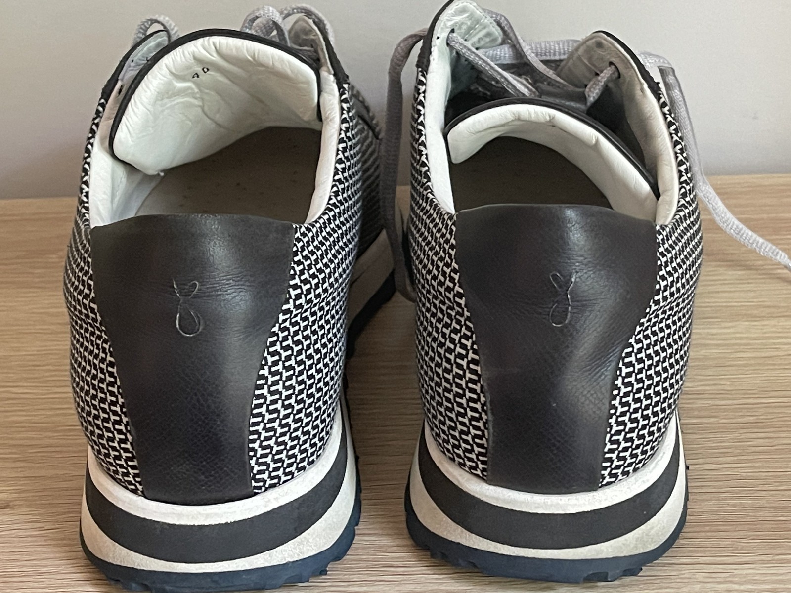 Sebastian Cruz Couture Luxury Sneakers Black White Pattern Low SZ 40 EU 7.5/9 US