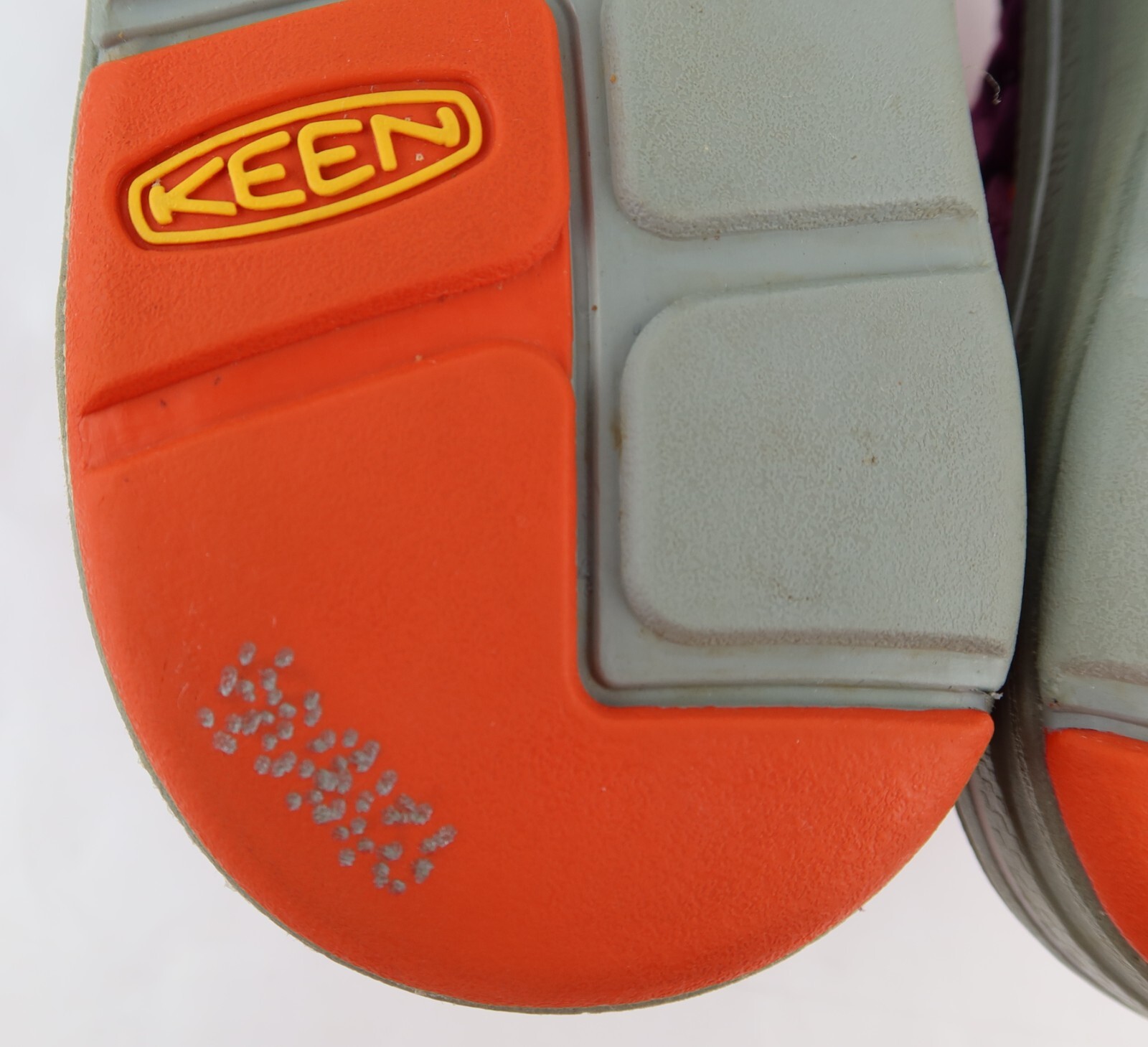 Keen Women’s Uneek 8MM Rock Sandals Magenta Pink / Orange Size 10.5