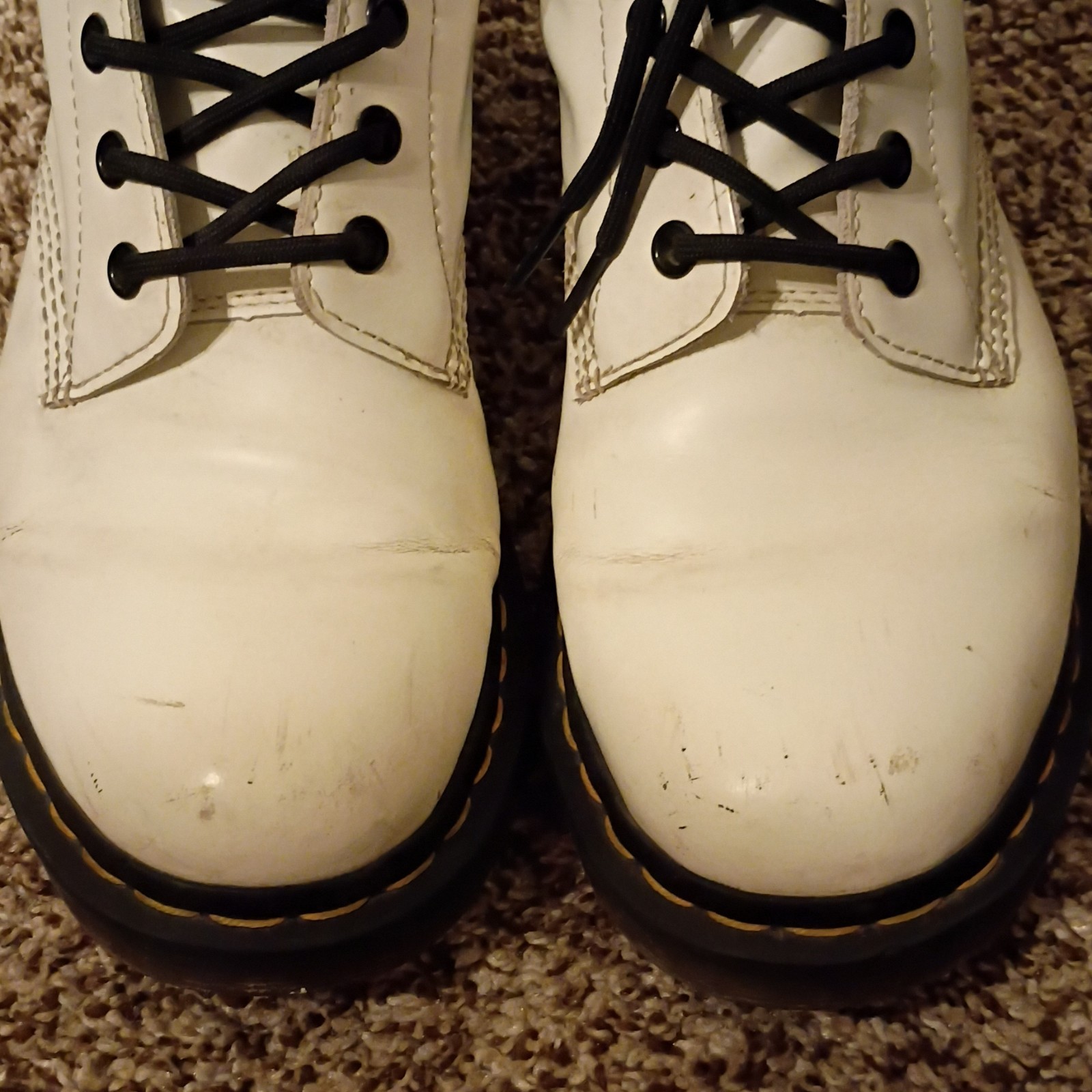 Dr. Martens 11821 White Leather Lace-Up Ankle Combat Boots Women’s US 9