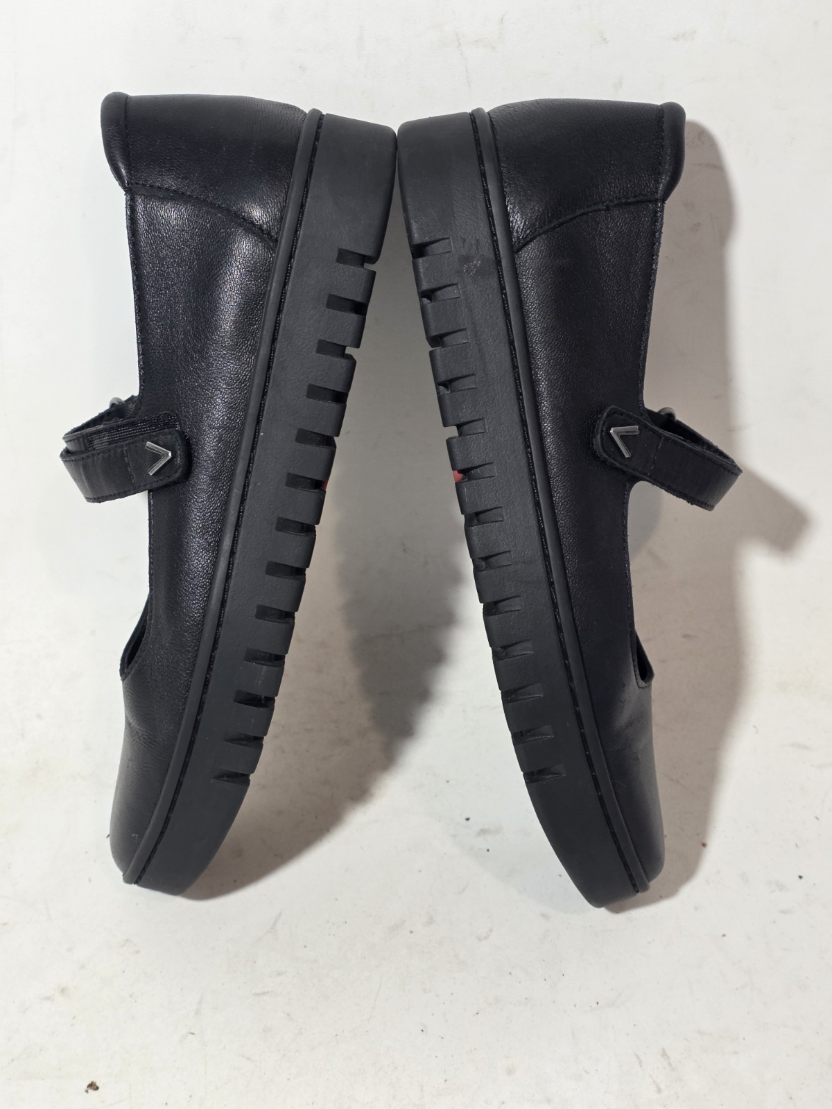 Vionic uptown Mary Jane shoes black leather women’s 6.5