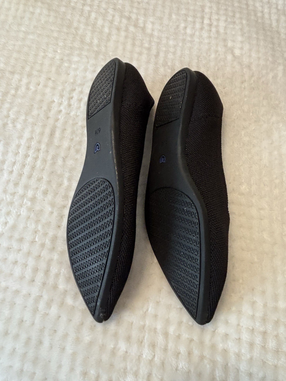 Rothy’s Women’s Pointed Toe Knit Slip-On Flats Black/Blue Trim Size 6.5