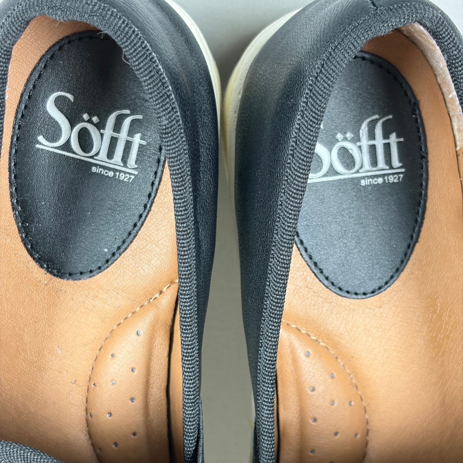 Sofft Somers III Slip On Sneakers Womens 9 Black Leather Textured Casual Comfort