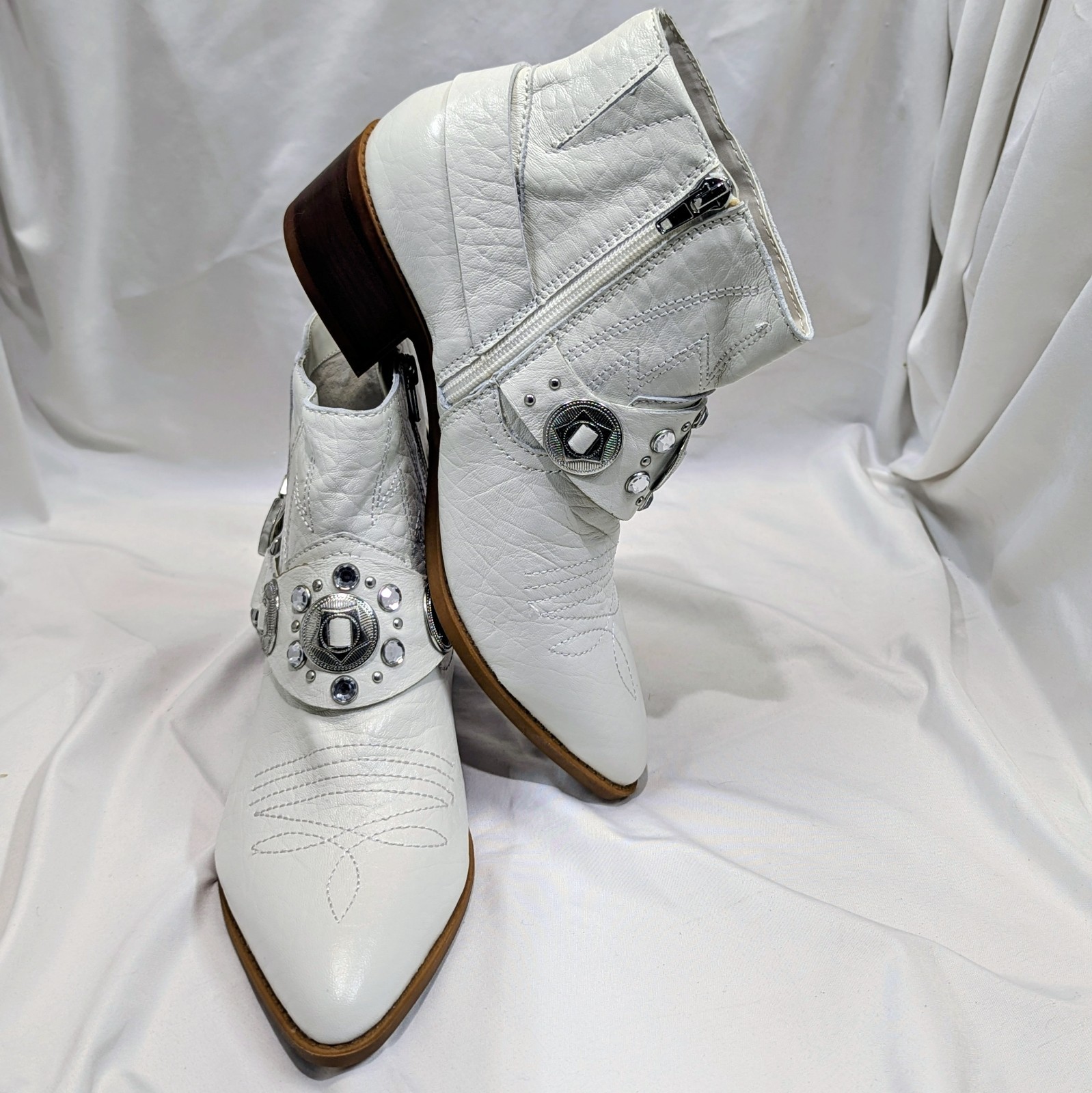 Carlos by Carlos Santana Marlene Leather Western Boots White Size 8.5 M NIB