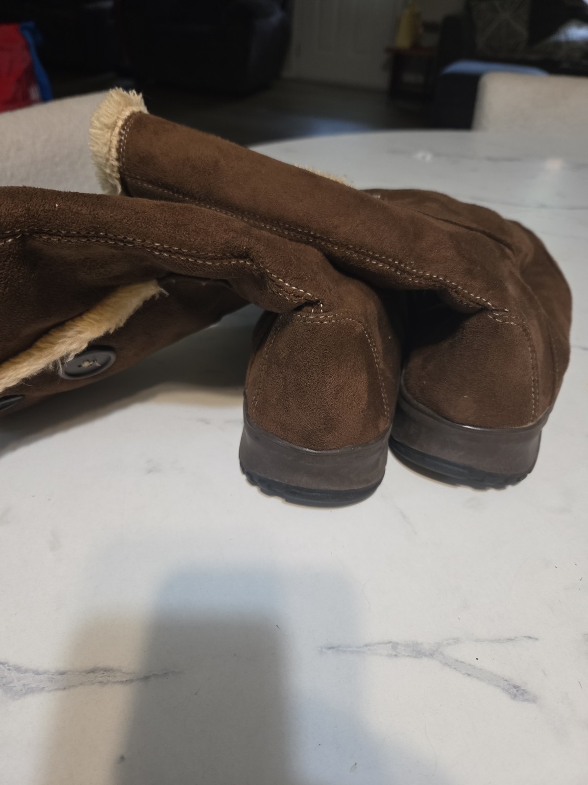 Itasca Blitzen Women’s Size 10 Brown Faux Suede Winter Boots Faux Fur Lined