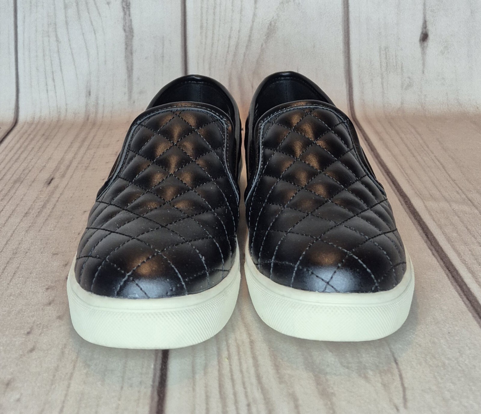 Eva & Zoe Women’s Size 8.5M Juno Black Quilted Leather & Textile Shoes