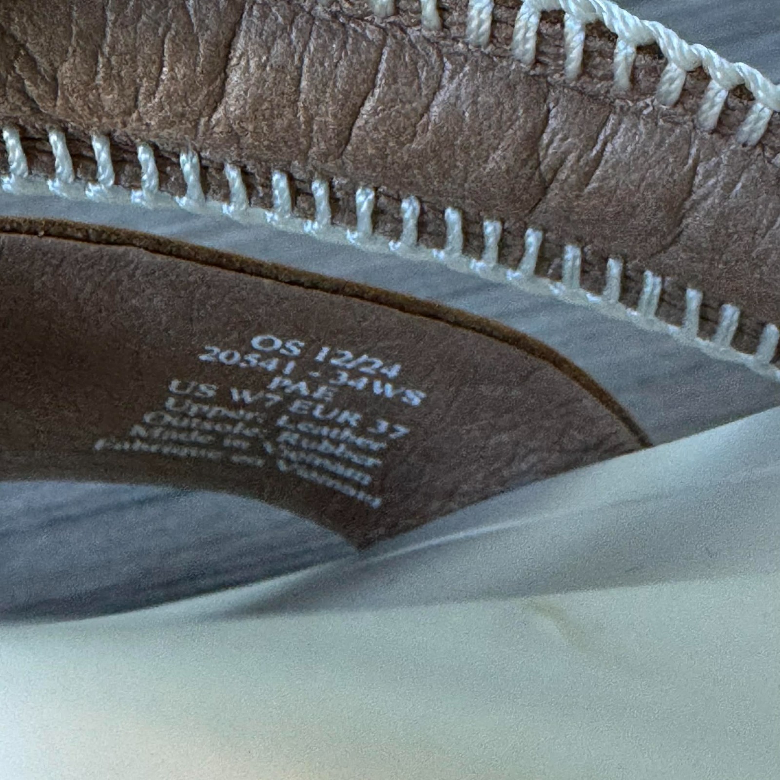 Mismatch OluKai Women’s Pae Slide Sandals US Size 7 Right, 8 Left $100 in Tapa