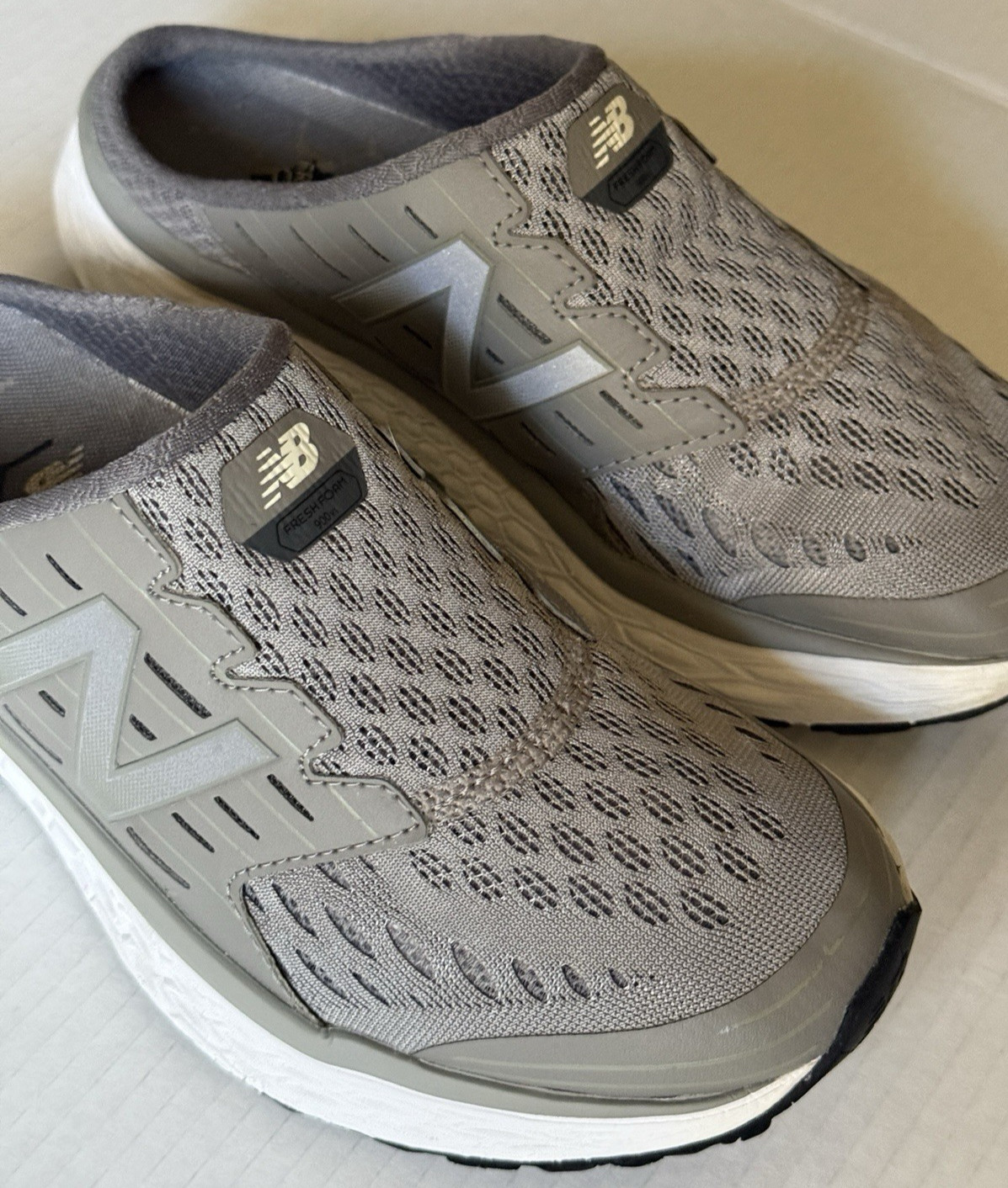 New Balance Gray / White Sneakers Walking Shoes Open Back #WA900GY Women’s Sz 8