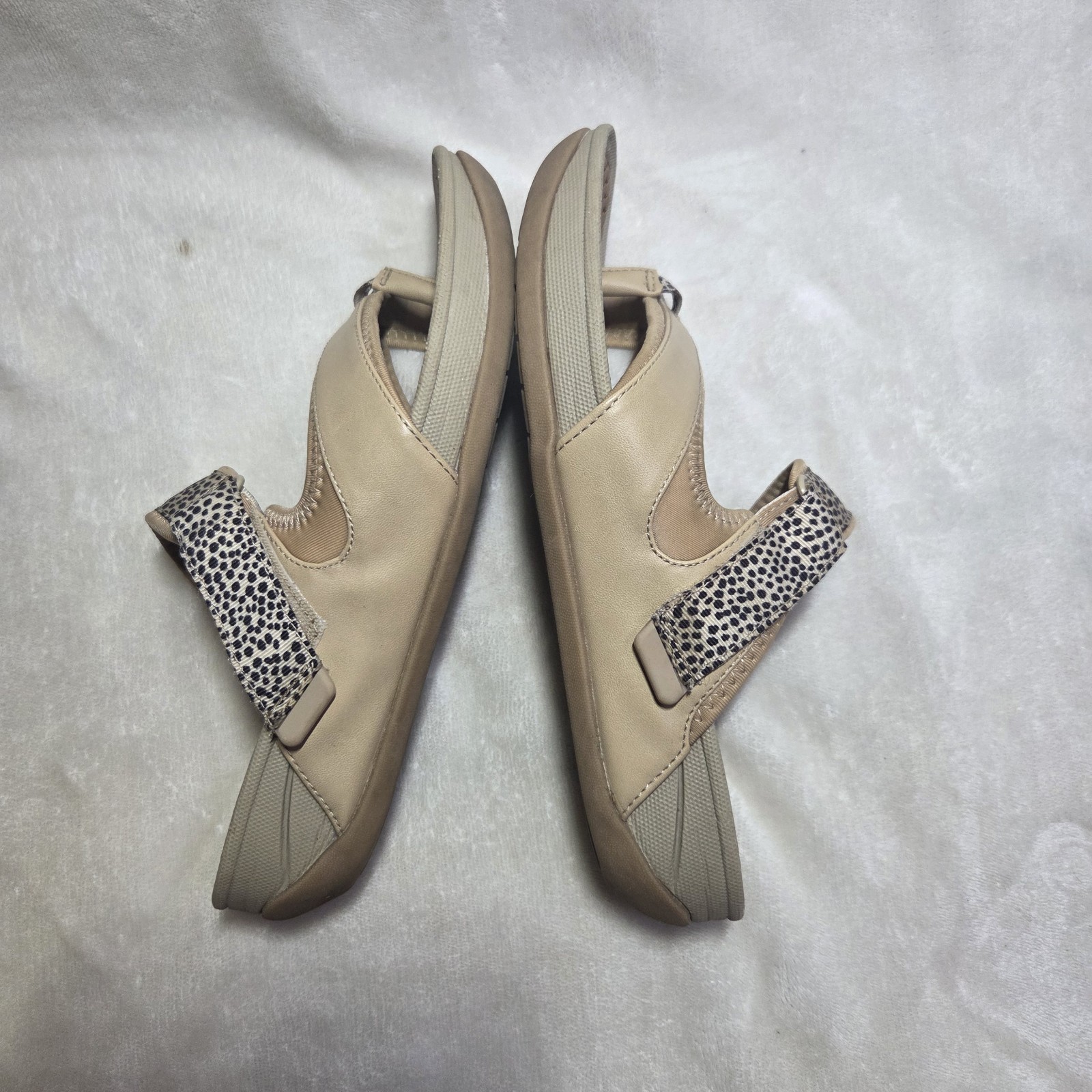 Baretraps Womans Deserae Slide Sandal Deserae Slide Sandal Arch support Size 9.5