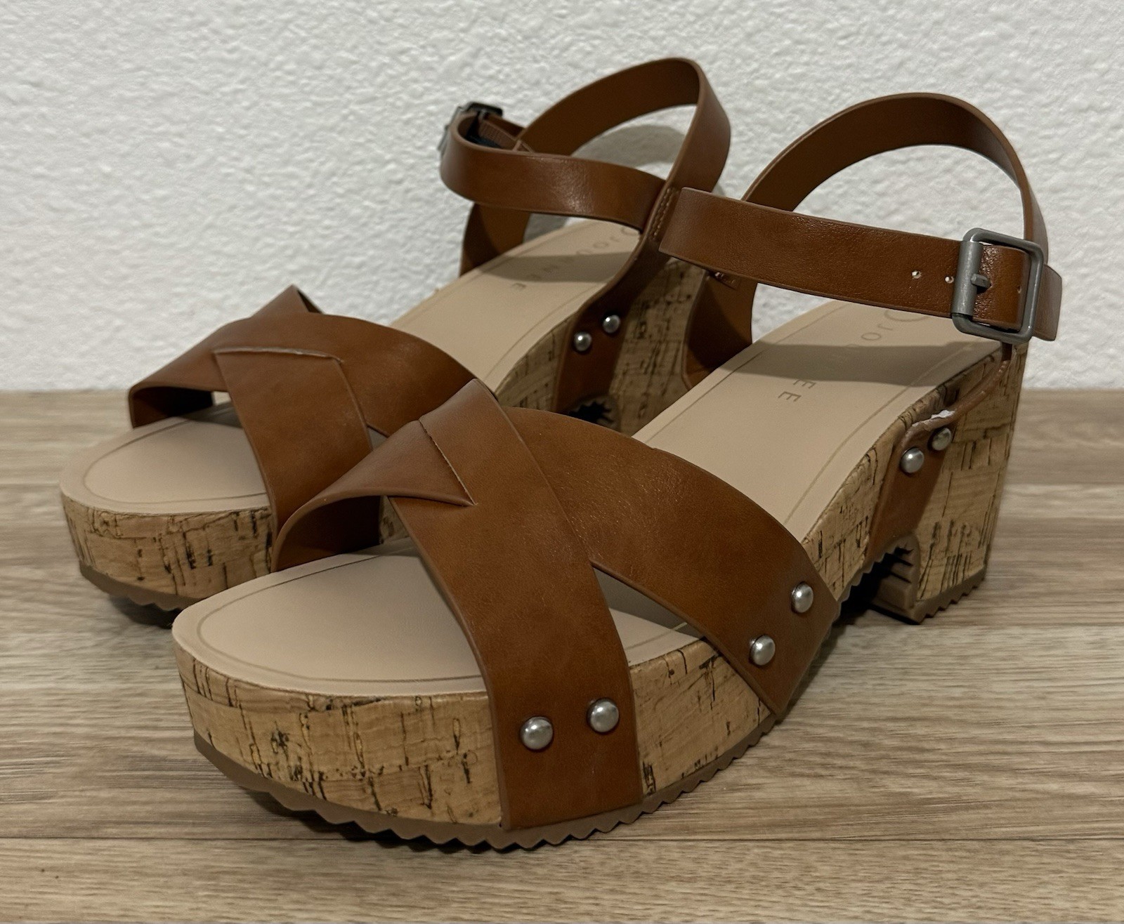 Journee Collection Womens Valentina Tru Comfort Foam Ankle Strap Platform 9