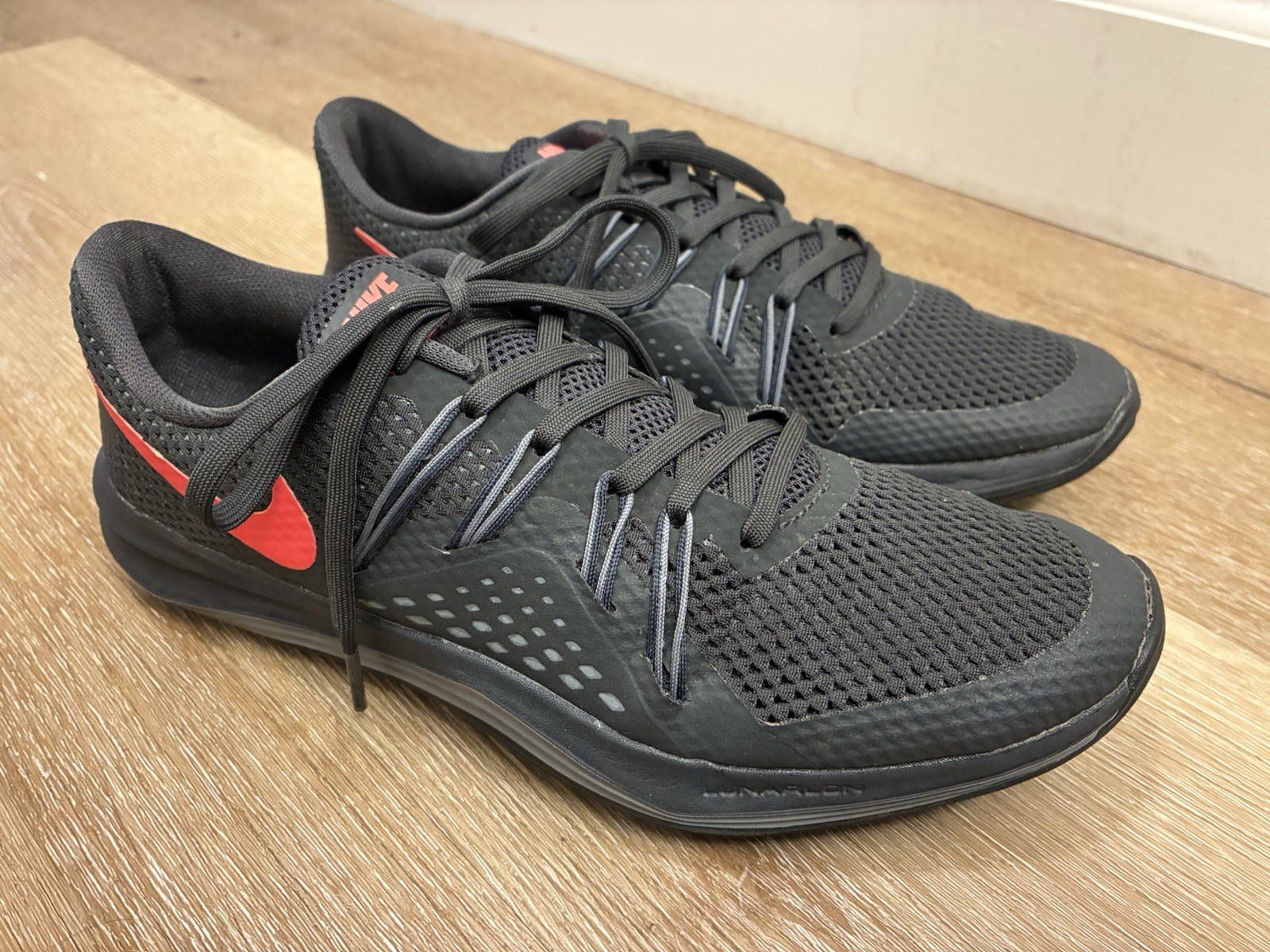 Nike Lunar Exceed TR Anthracite Hot Punch Women’s Size US7.5 UK5 EU38.5 24.5cm