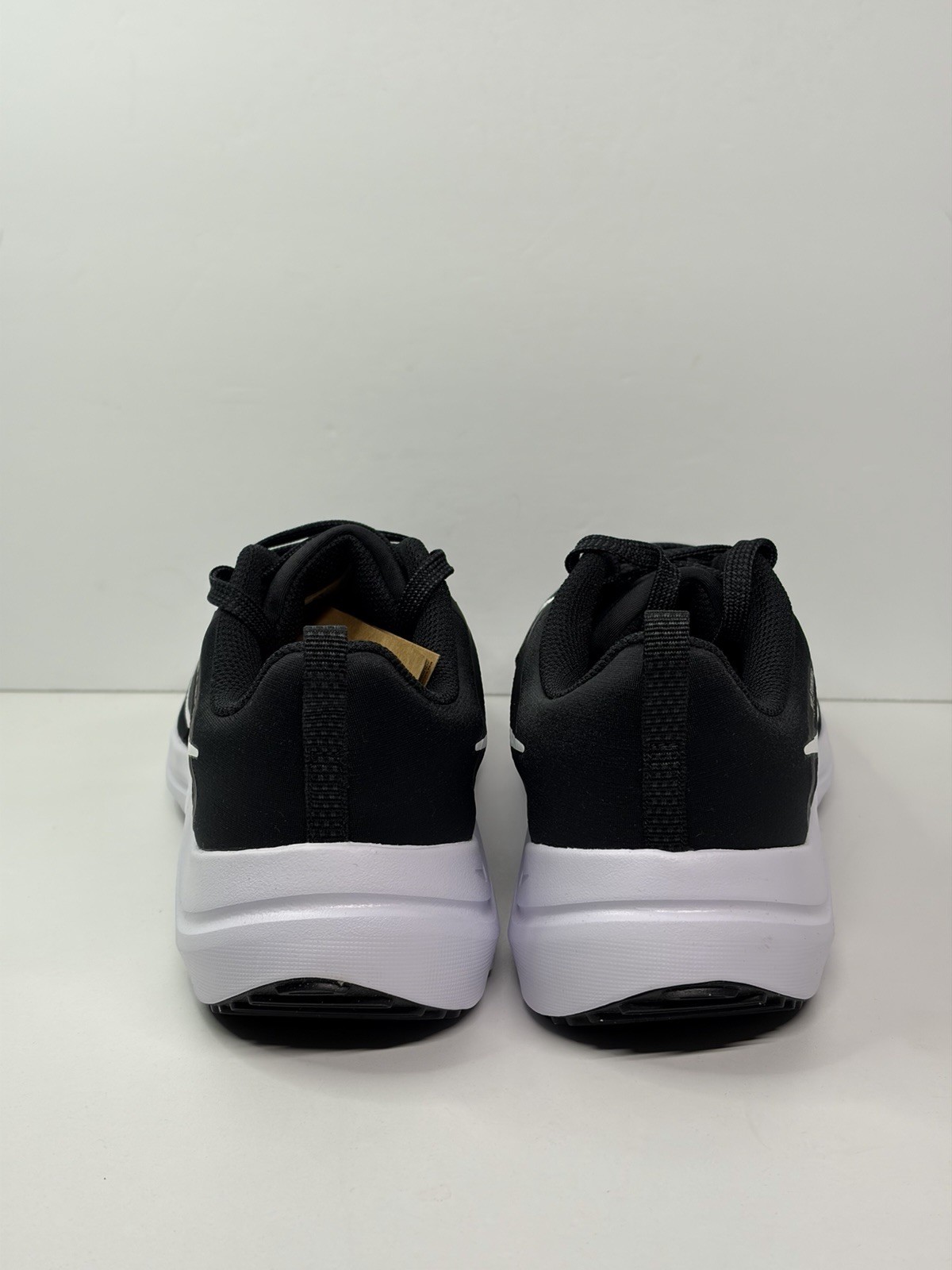 Nike Downshifter 12 Black White Workout Running Shoe DD9294-001 Women’s 8 – 9