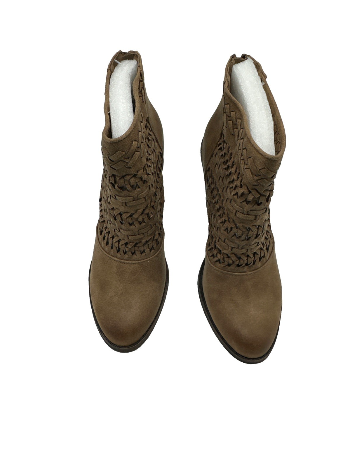 Fergalicious by Fergie Wanderer Ankle Boots sand color 11M