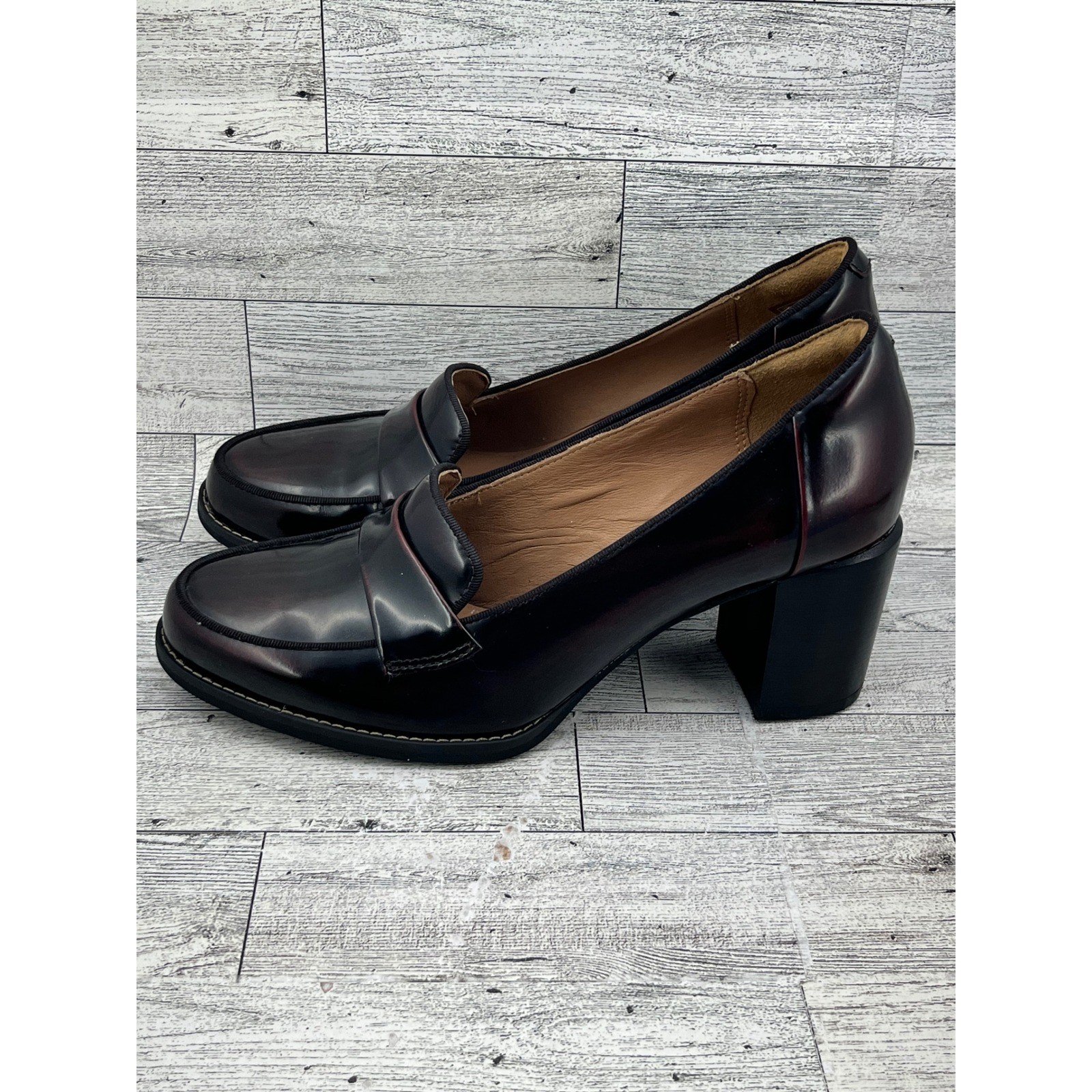 Clarks Artisan Women Burgundy Leather Block Heel Penny Loafers Size 6M