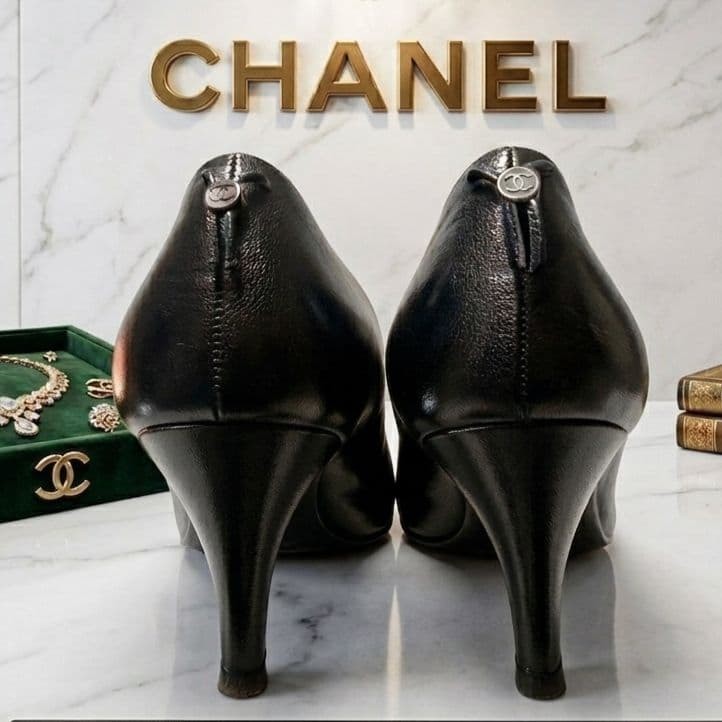 CHANEL Classic Pumps 36 23cm Black Leather Elegant Coco Mark