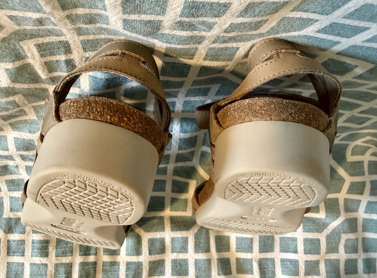 Munro Summer Size 9M Taupe Combo Sandals With Adjustable Ankle Strap