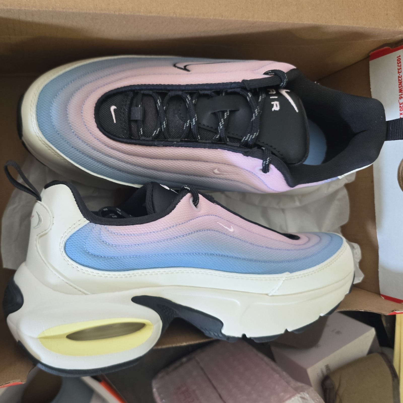 Size 7 woman Nike Air Max Portal HV5761-133