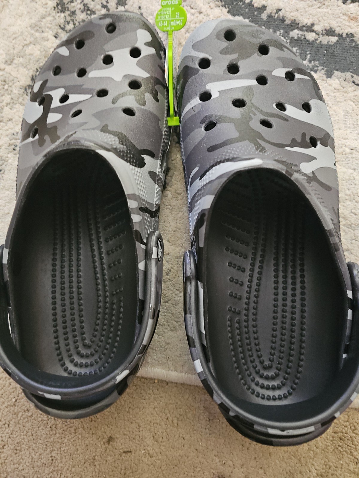 Crocs Classic Camouflage Clog Thermoplastic Men’s Black/Slate Grey Clogs M10/w12
