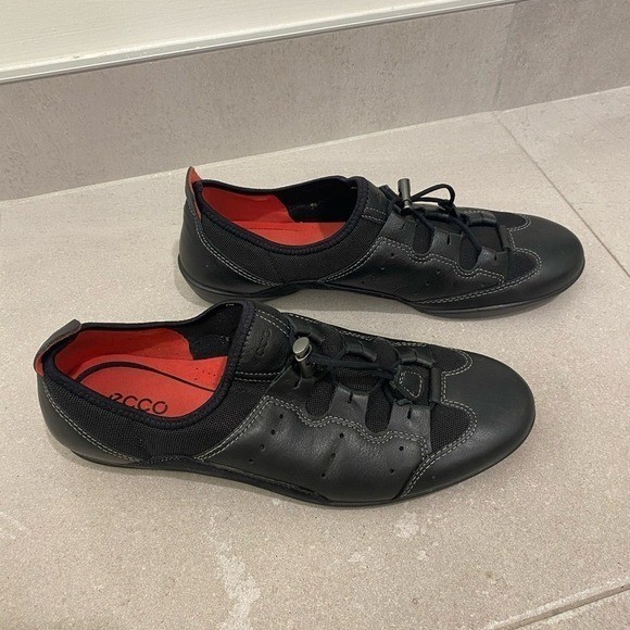 ECCO Bluma Women’s Toggle Black Leather Canvas Comfort Sneakers US 10 10.5 EU 41